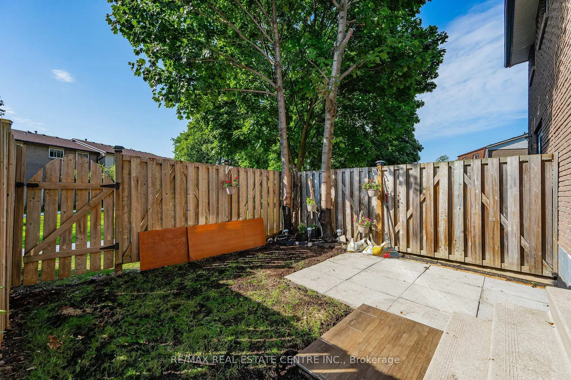 Photo 28 of Unit 57, 1115 Paramount Drive, Hamilton, Stoney Creek — HOMEH