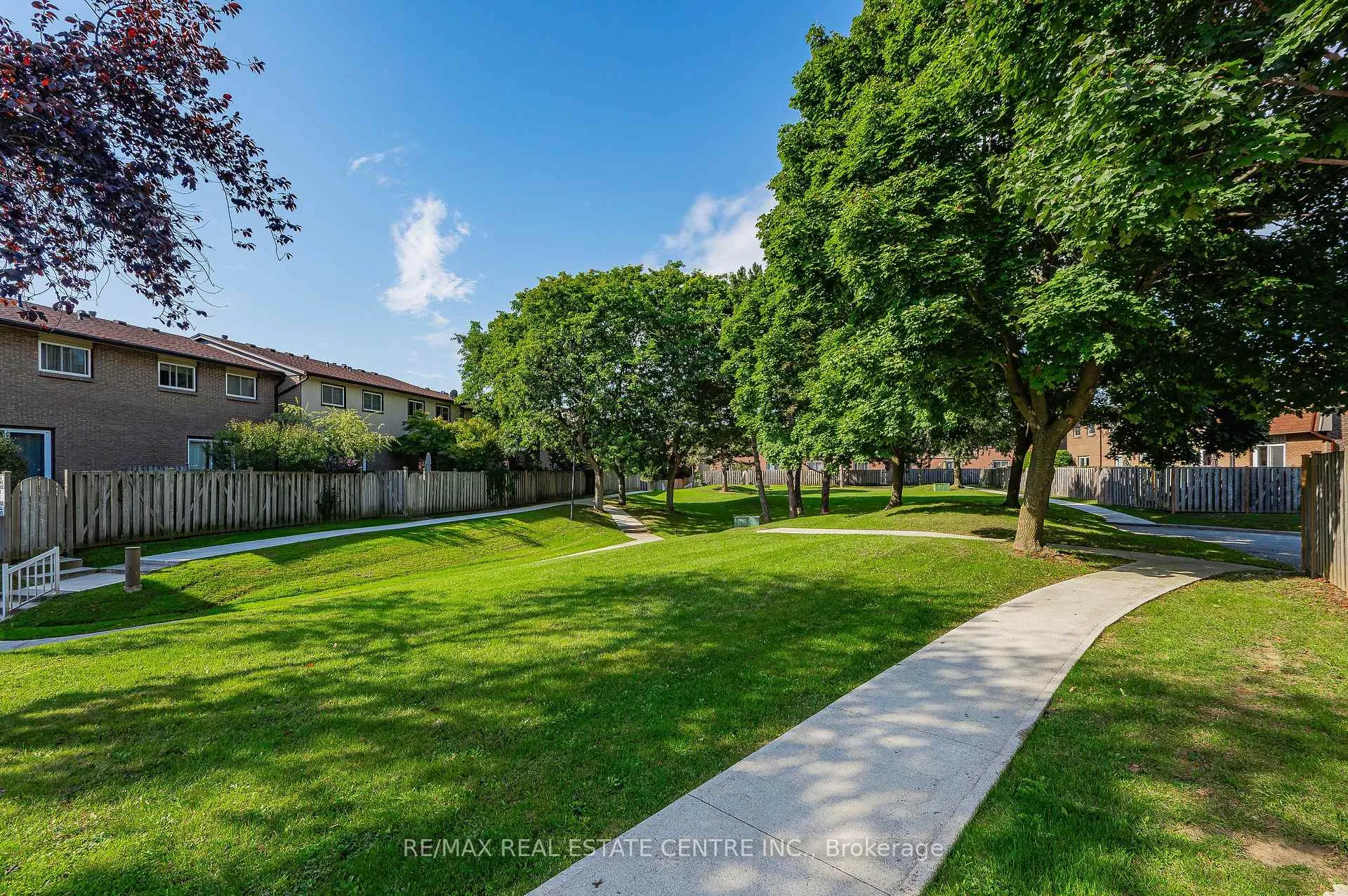Photo 31 of Unit 57, 1115 Paramount Drive, Hamilton, Stoney Creek — HOMEH