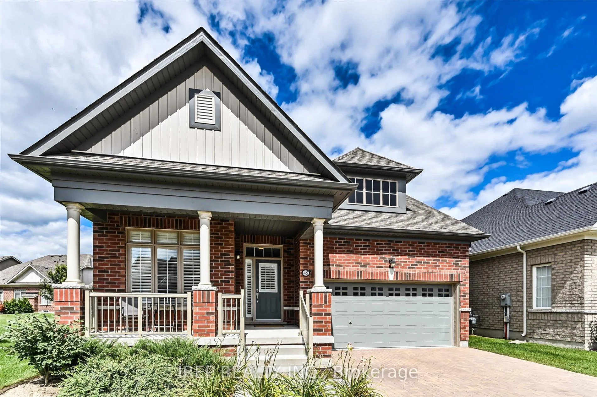 Photo 4 of 45 Overlea Drive, Brampton, Sandringham-Wellington — HOMEH