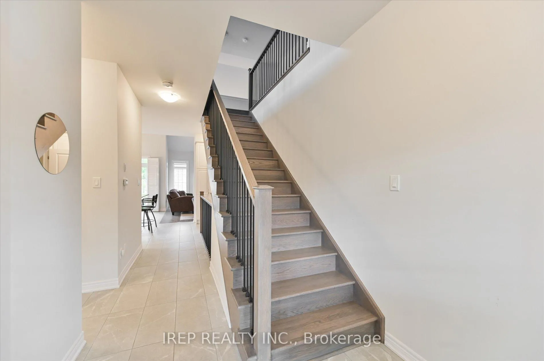 Photo 6 of 45 Overlea Drive, Brampton, Sandringham-Wellington — HOMEH