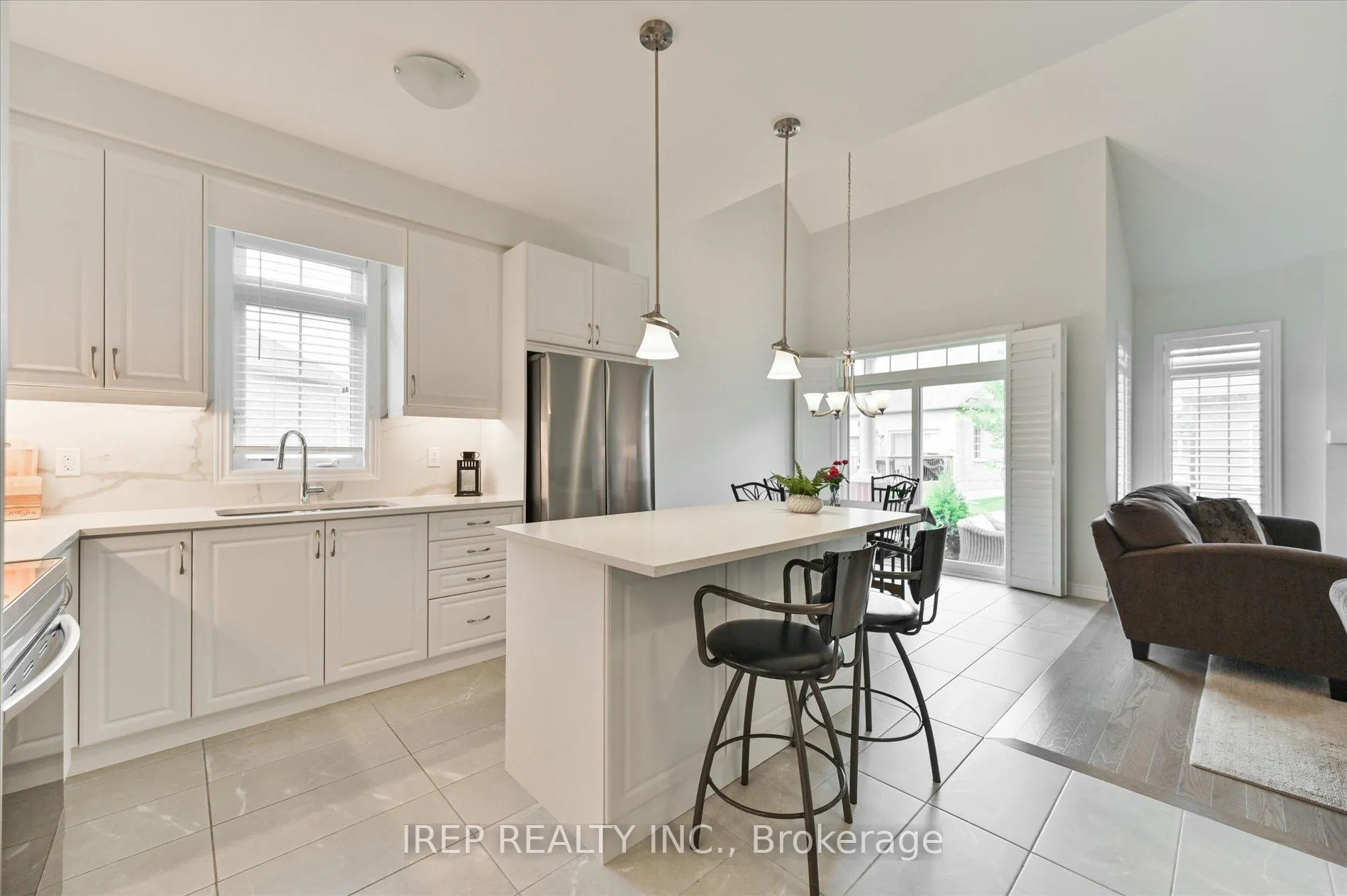 Photo 8 of 45 Overlea Drive, Brampton, Sandringham-Wellington — HOMEH