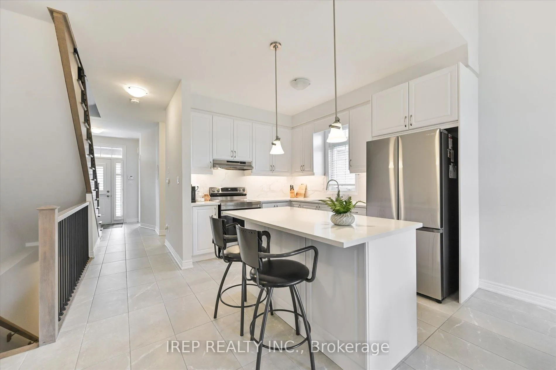 Photo 9 of 45 Overlea Drive, Brampton, Sandringham-Wellington — HOMEH