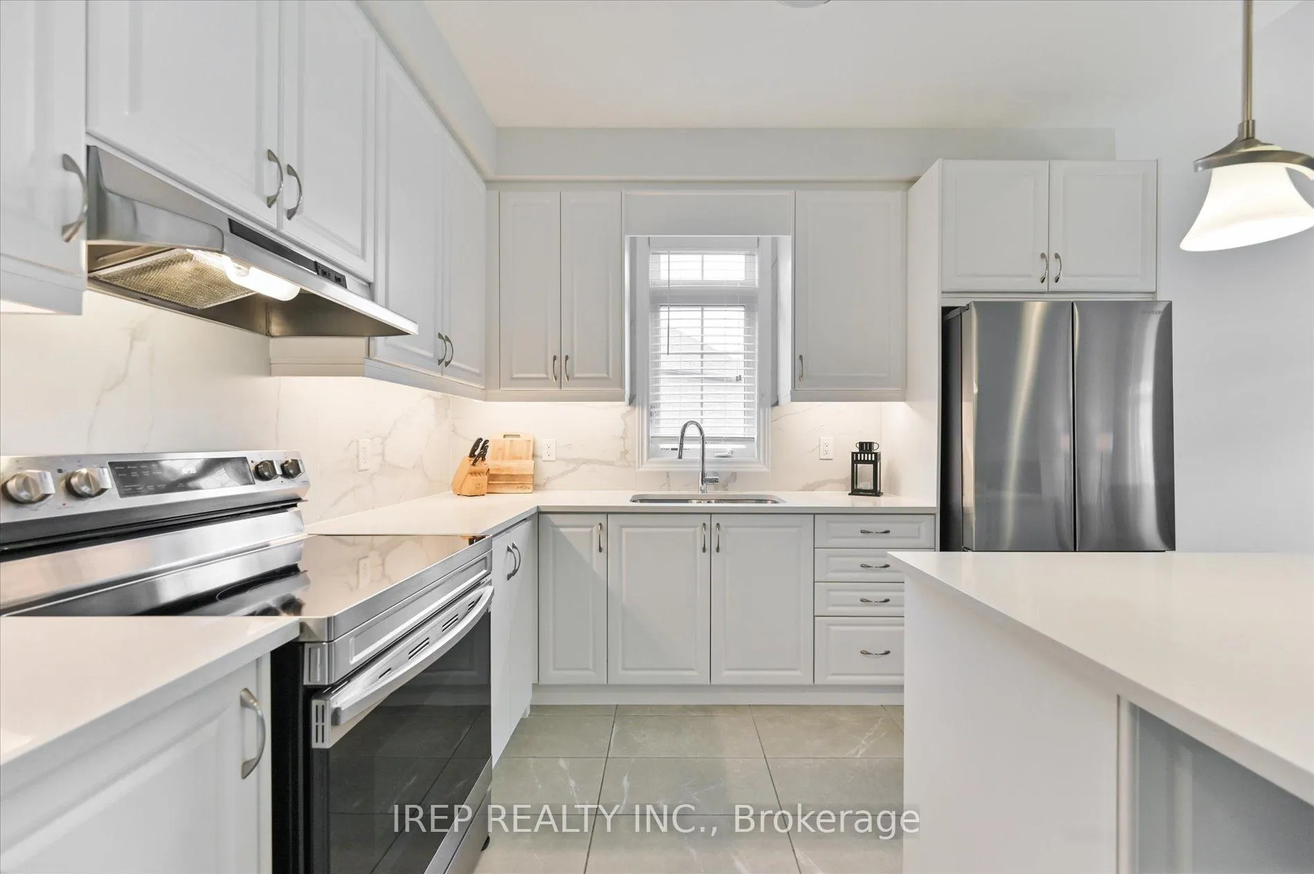 Photo 10 of 45 Overlea Drive, Brampton, Sandringham-Wellington — HOMEH