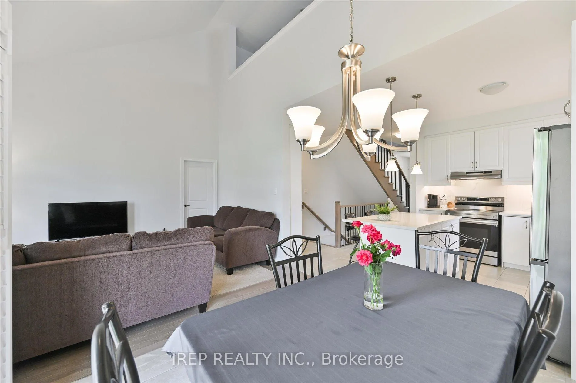 Photo 11 of 45 Overlea Drive, Brampton, Sandringham-Wellington — HOMEH