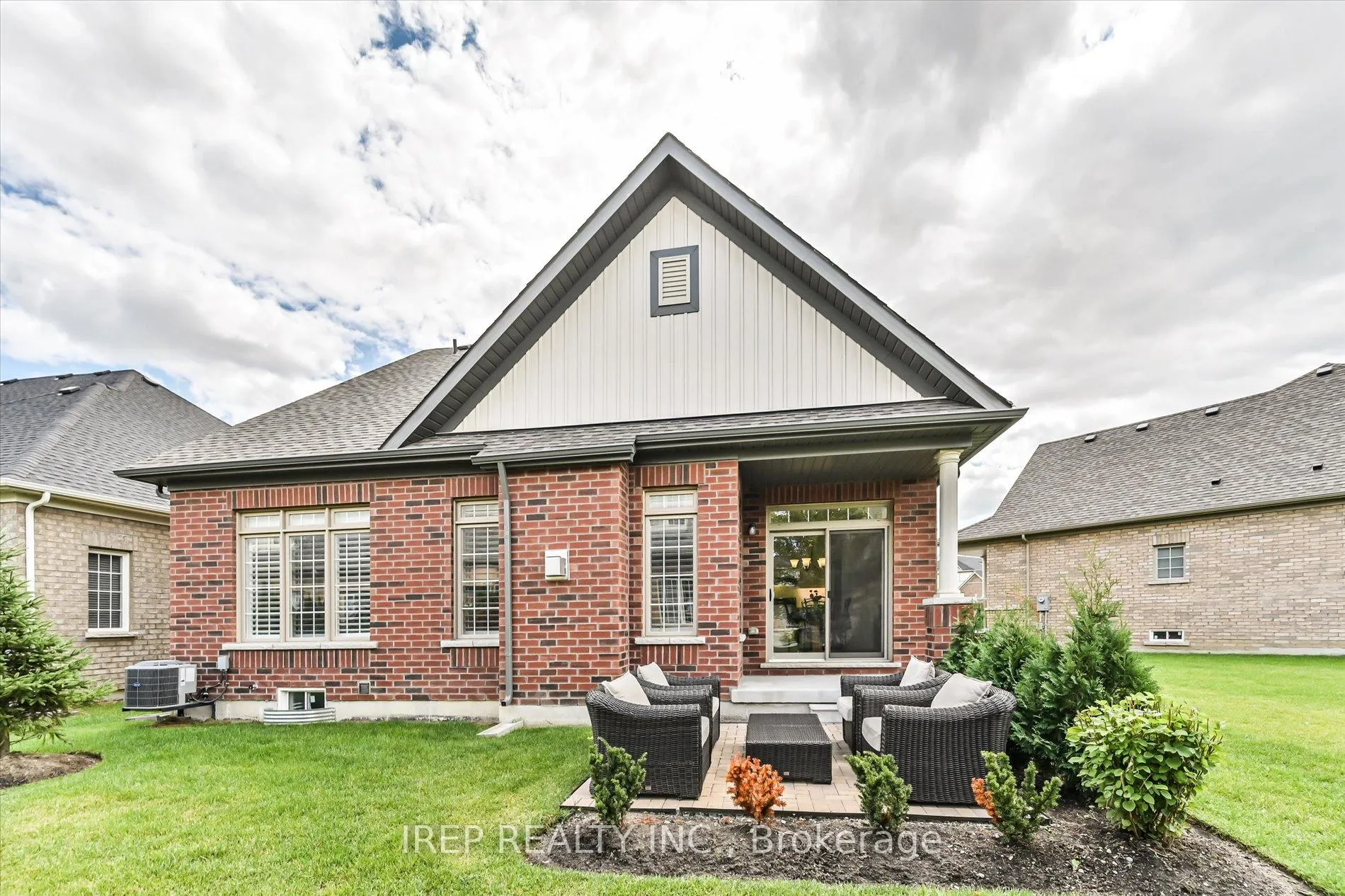 Photo 26 of 45 Overlea Drive, Brampton, Sandringham-Wellington — HOMEH