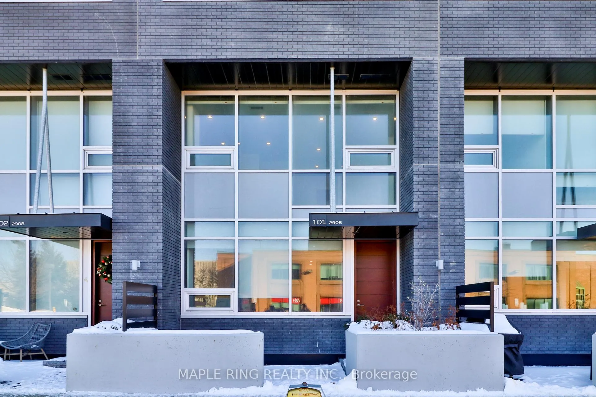 Front of Unit 101, 2908 Highway 7 Road