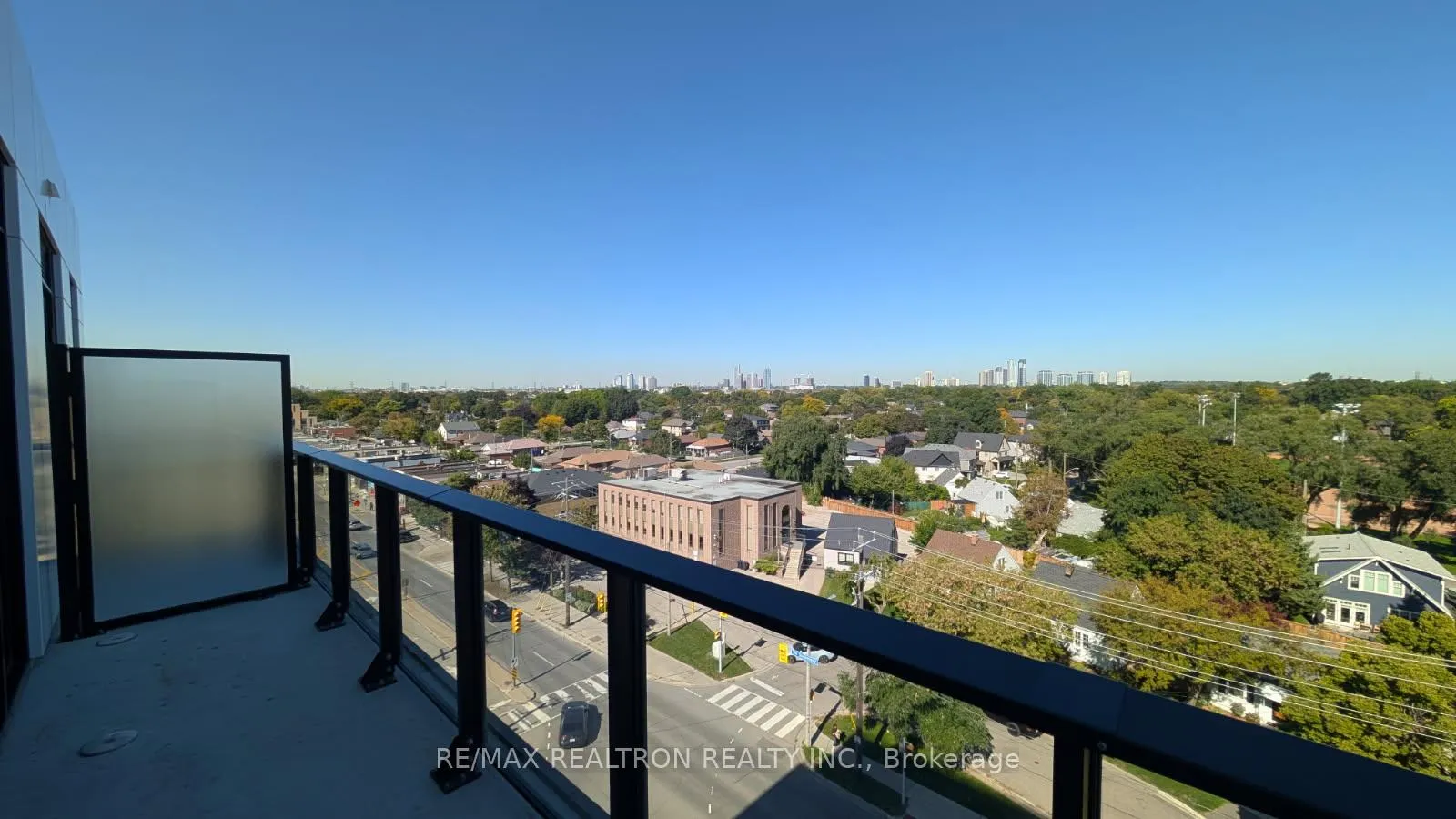 Photo 14 of Unit 819, 801 The Queensway, Etobicoke, Stonegate-Queensway — HOMEH