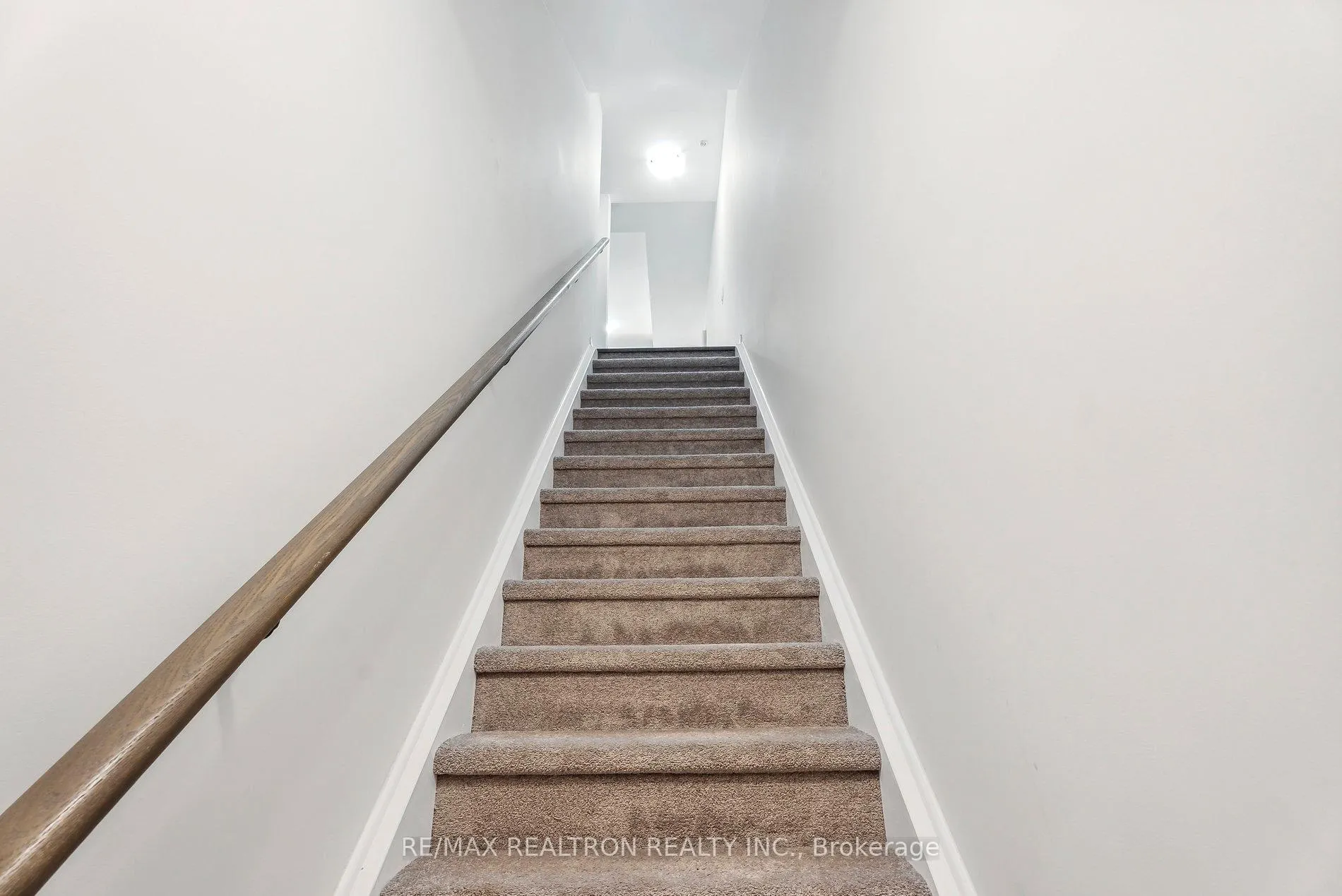 Photo 6 of Unit 911, 2635 William Jackson Drive, Pickering, Duffin Heights — HOMEH