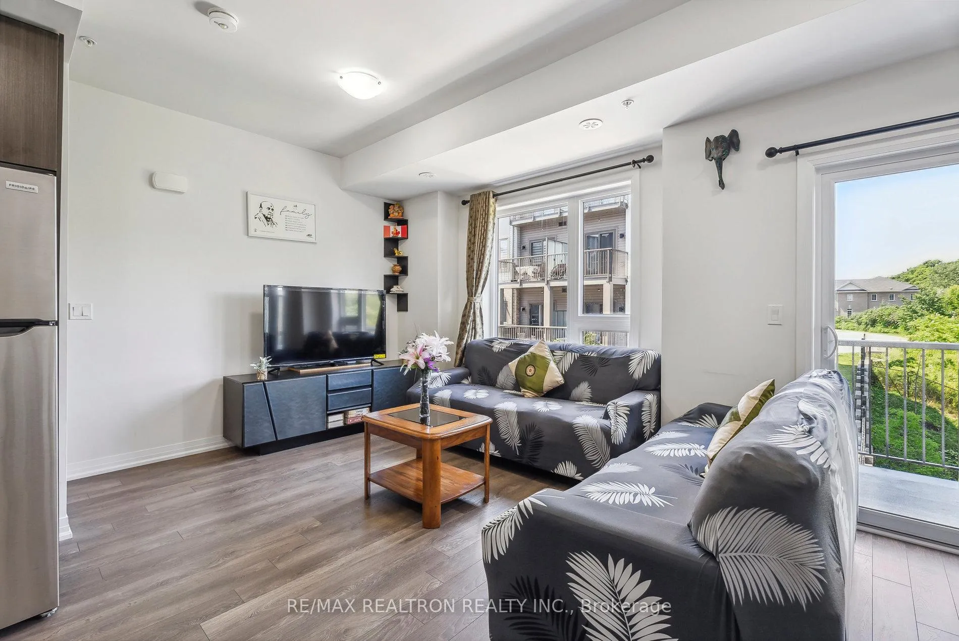 Photo 10 of Unit 911, 2635 William Jackson Drive, Pickering, Duffin Heights — HOMEH