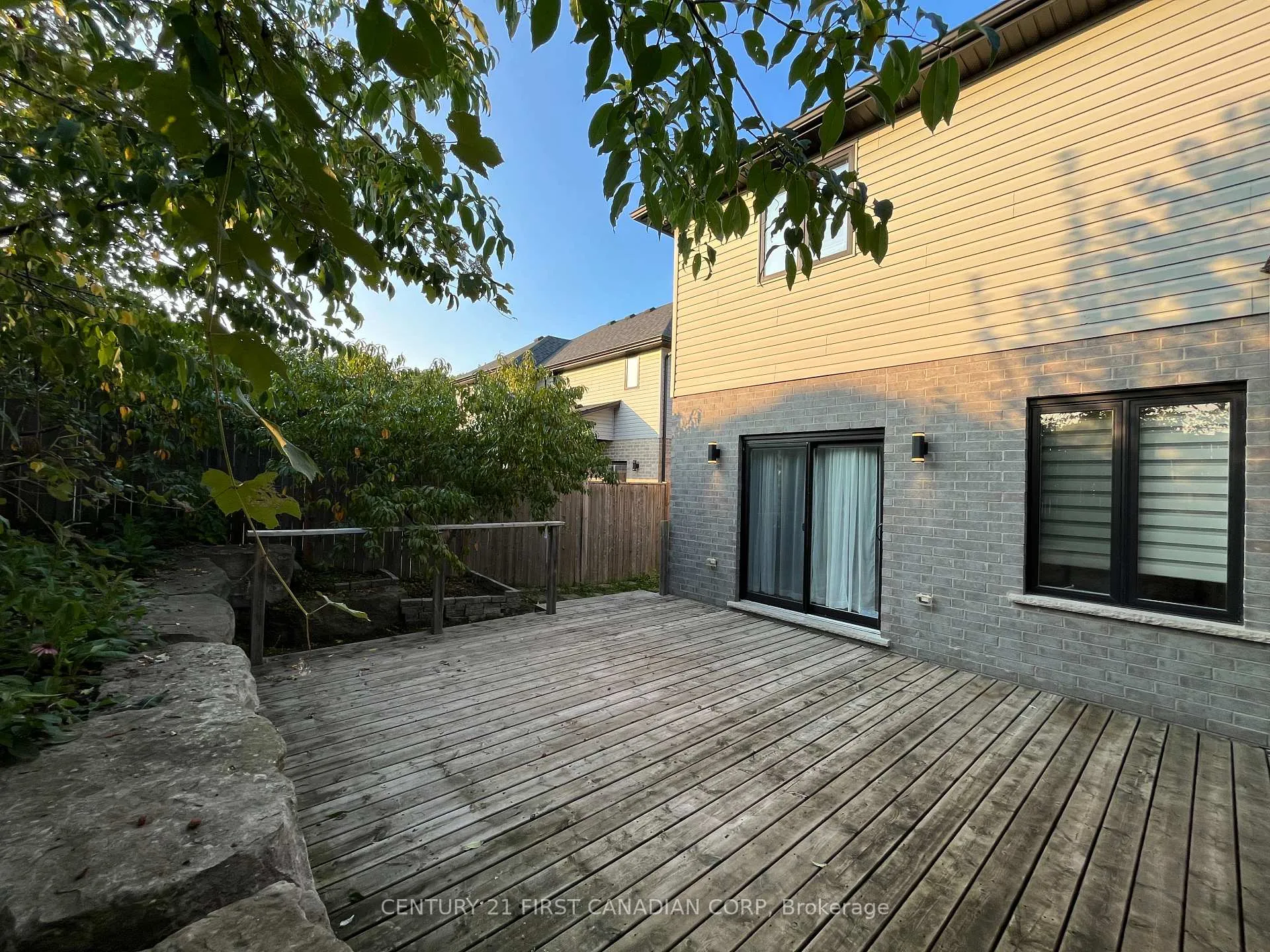 Photo 37 of Unit 33, 41 Earlscourt Terrace, Middlesex Centre, Kilworth — HOMEH