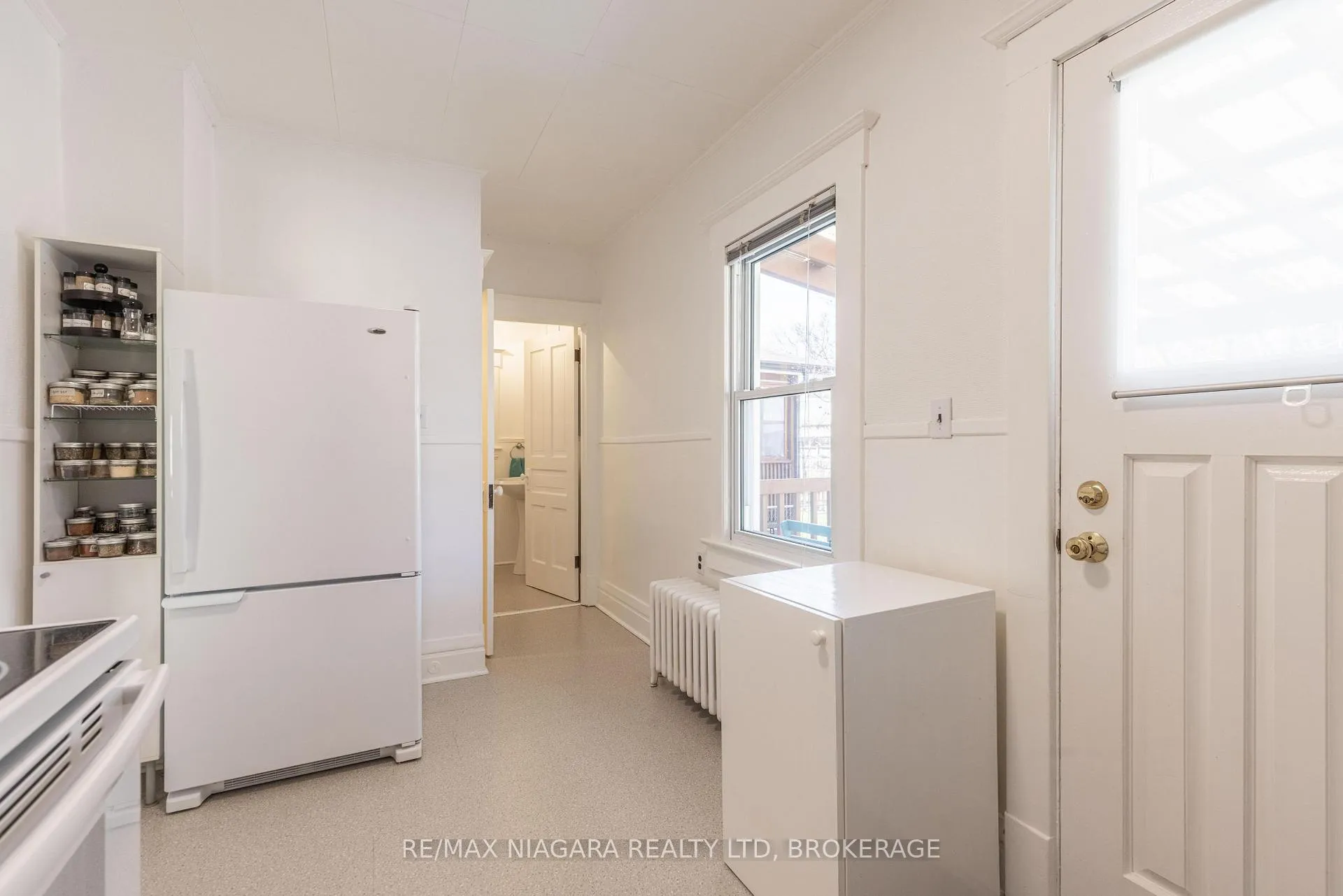 Photo 11 of 25 Wilson Street, St. Catharines, Downtown — HOMEH
