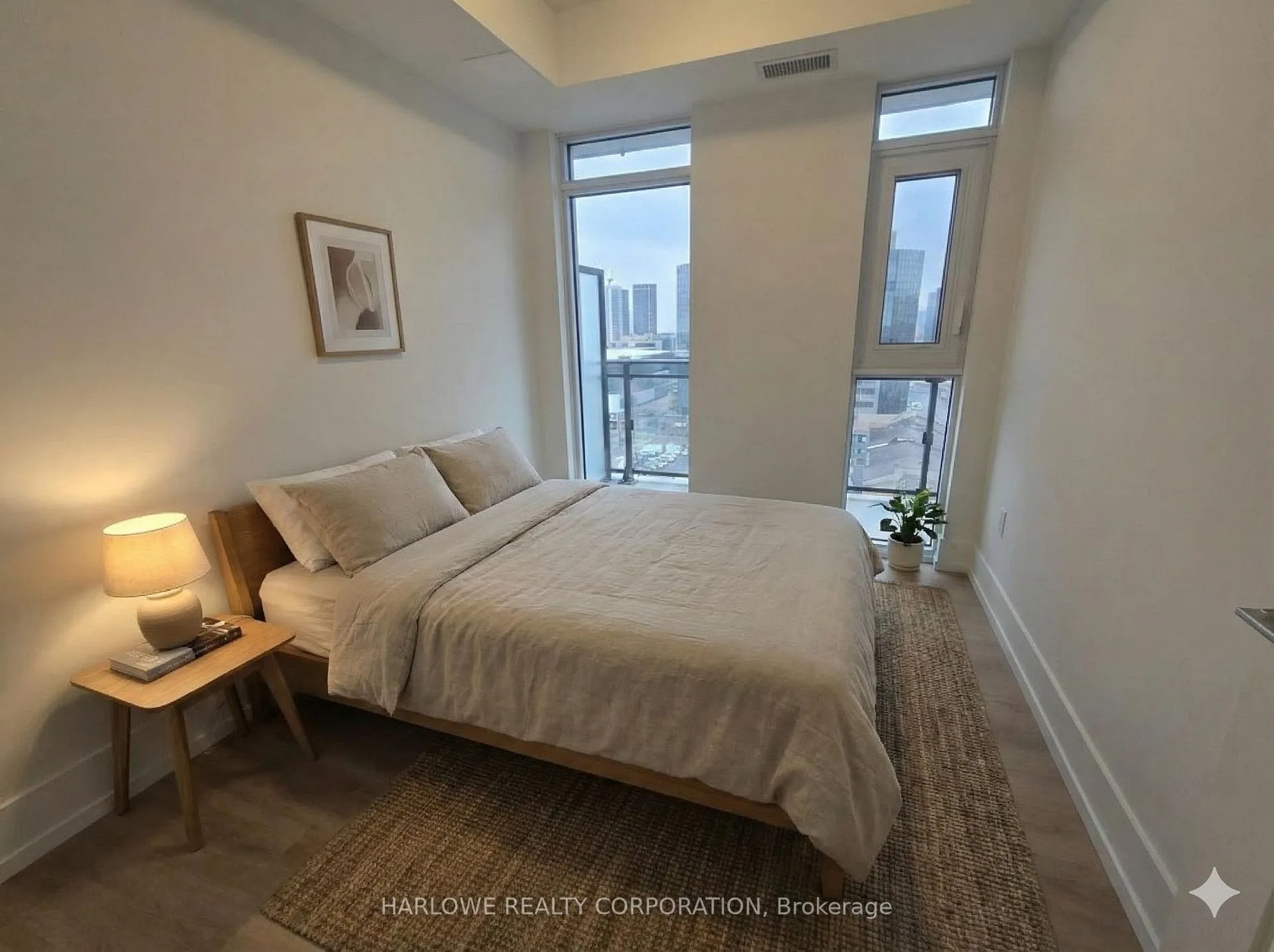 Photo 4 of Unit 910, 206 King Street W, Hamilton, Central — HOMEH