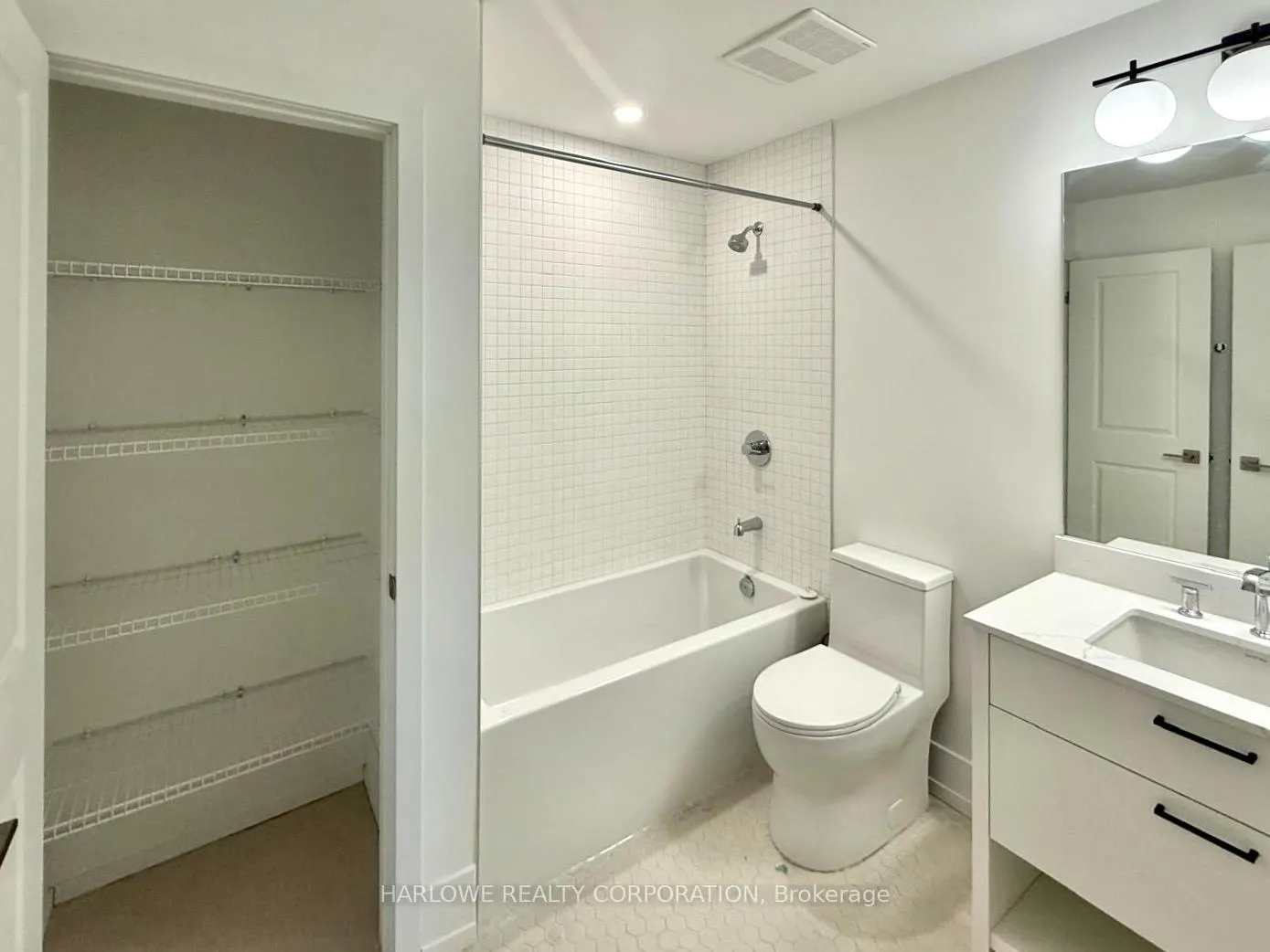 Photo 9 of Unit 910, 206 King Street W, Hamilton, Central — HOMEH