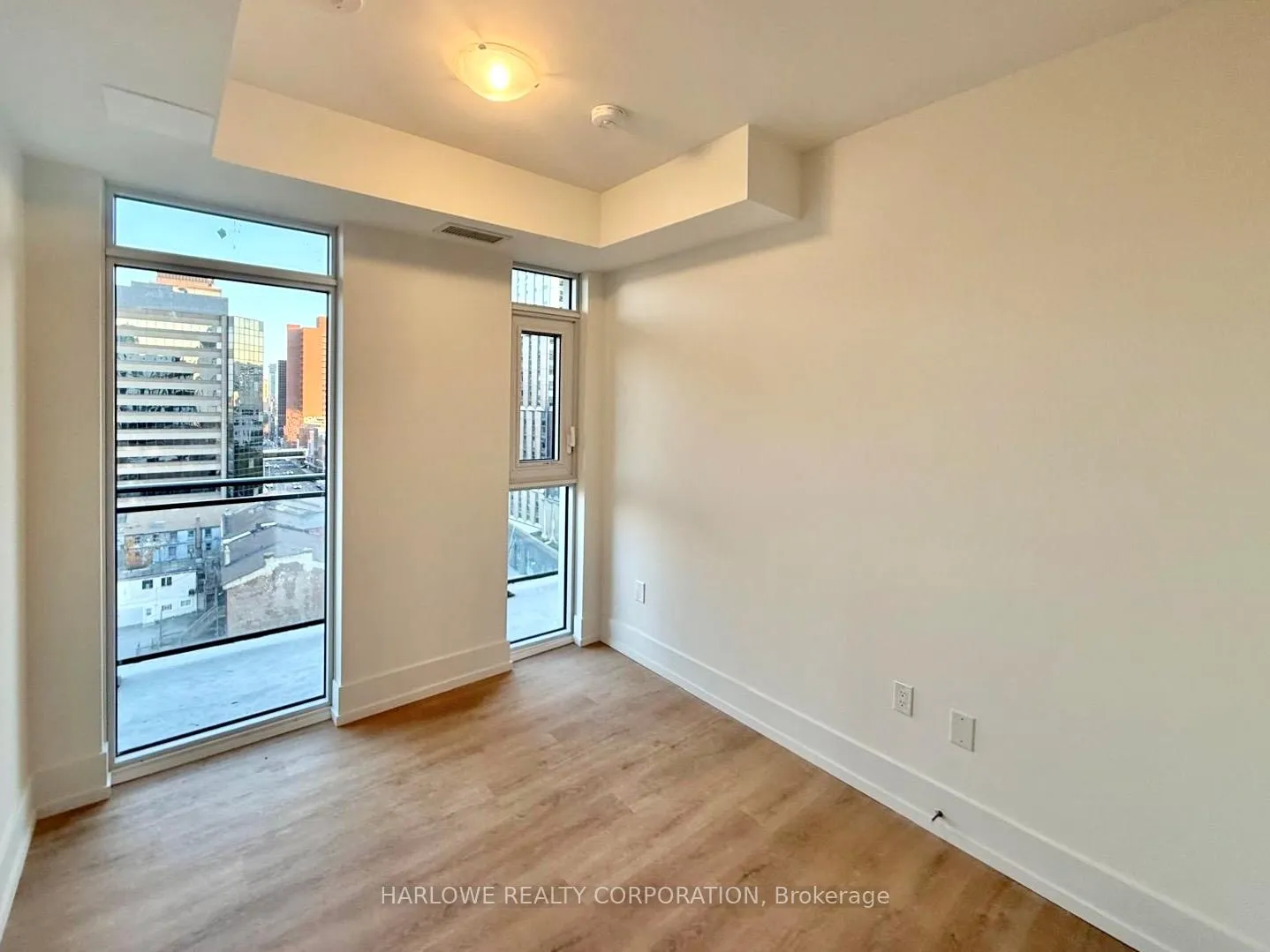 Photo 12 of Unit 910, 206 King Street W, Hamilton, Central — HOMEH