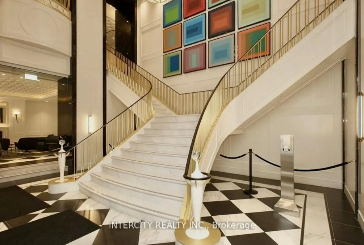 Front of Unit 324, 955 Bay Street