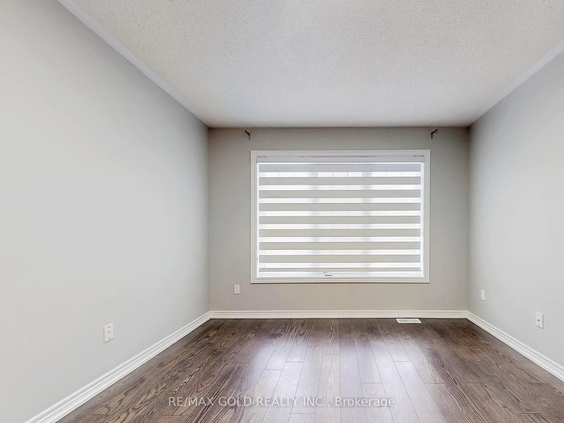 Photo 23 of 53 Muzzo Drive, Brampton, Sandringham-Wellington — HOMEH