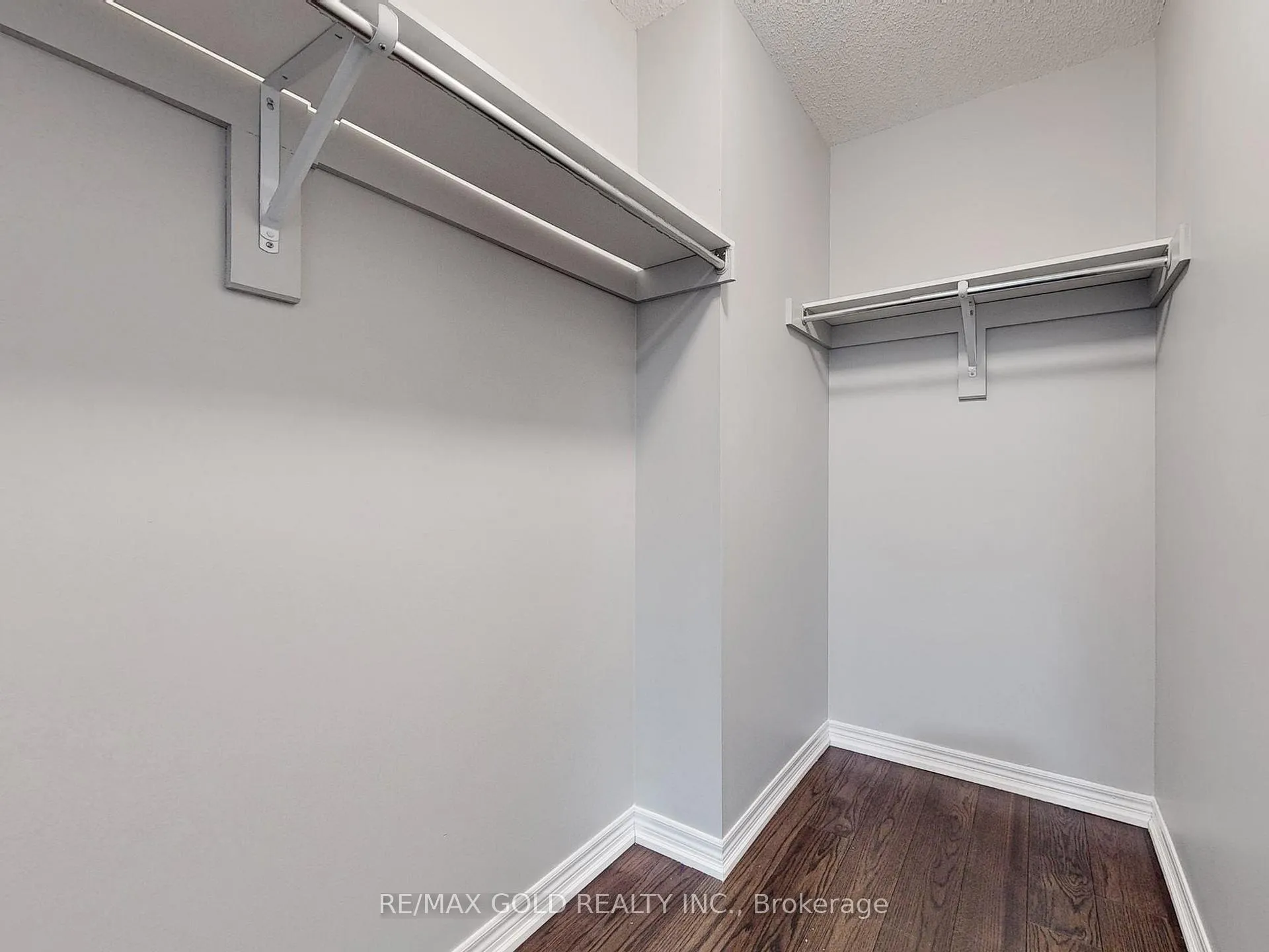 Photo 25 of 53 Muzzo Drive, Brampton, Sandringham-Wellington — HOMEH