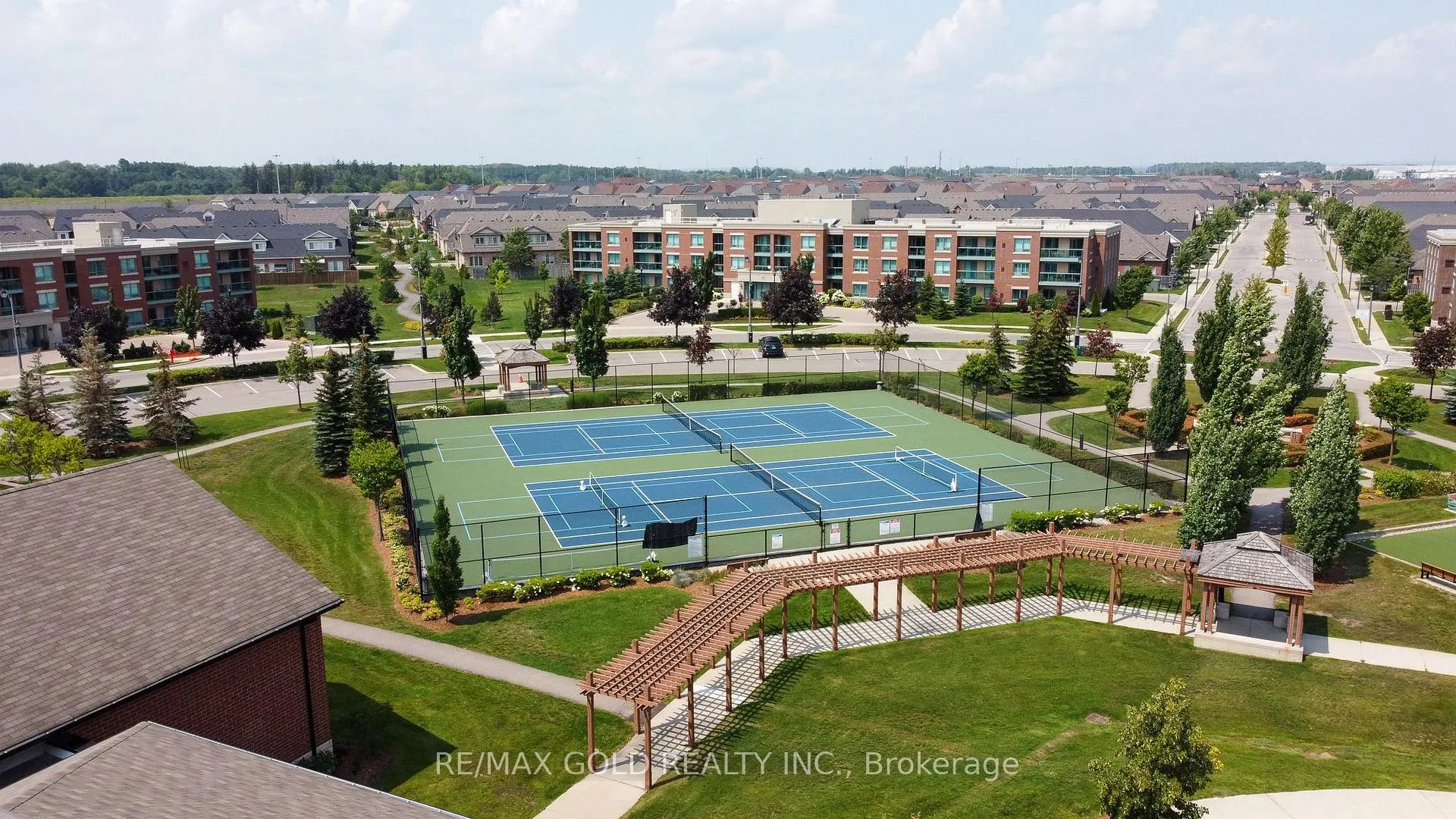 Photo 38 of 53 Muzzo Drive, Brampton, Sandringham-Wellington — HOMEH