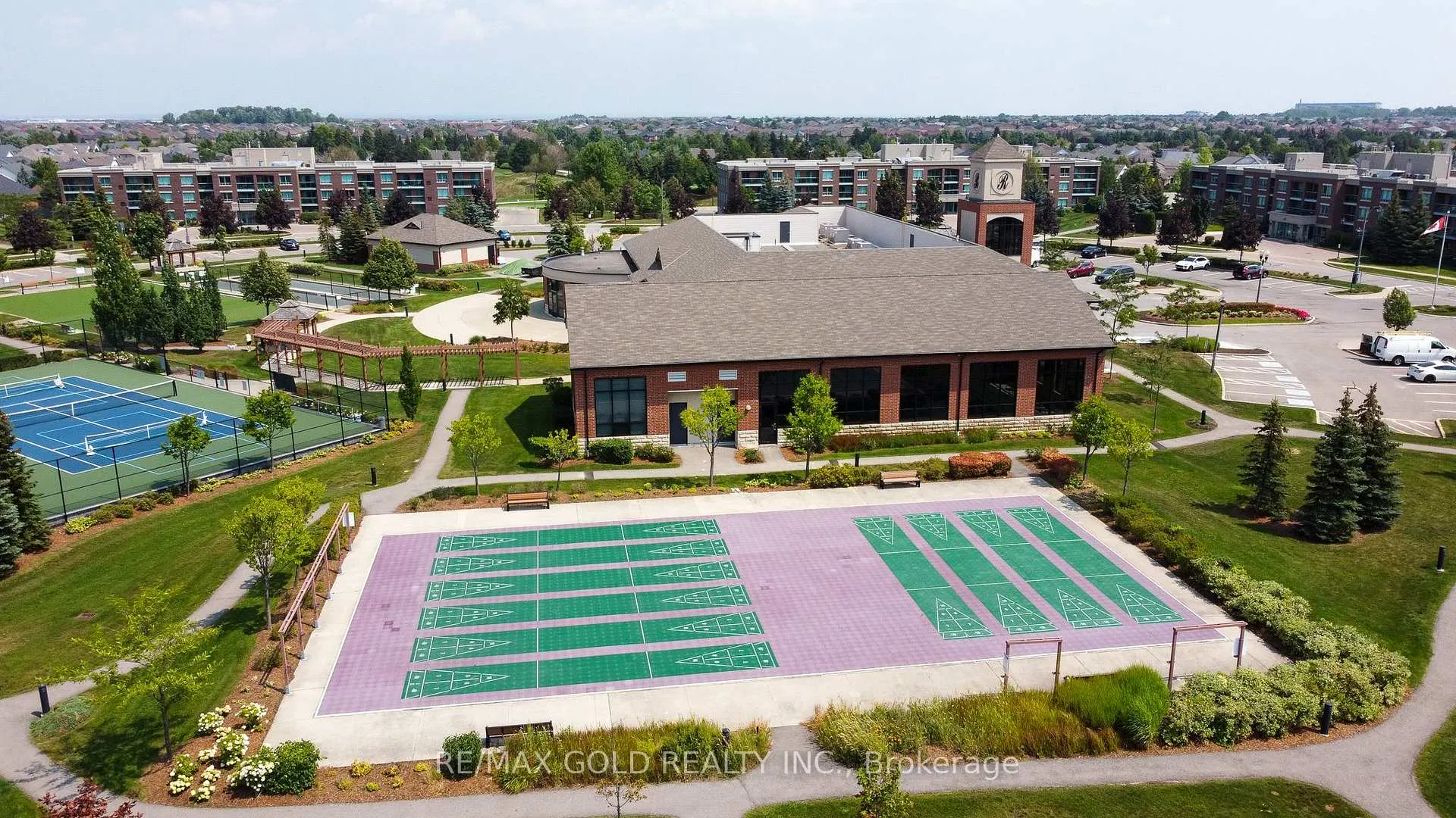 Photo 40 of 53 Muzzo Drive, Brampton, Sandringham-Wellington — HOMEH