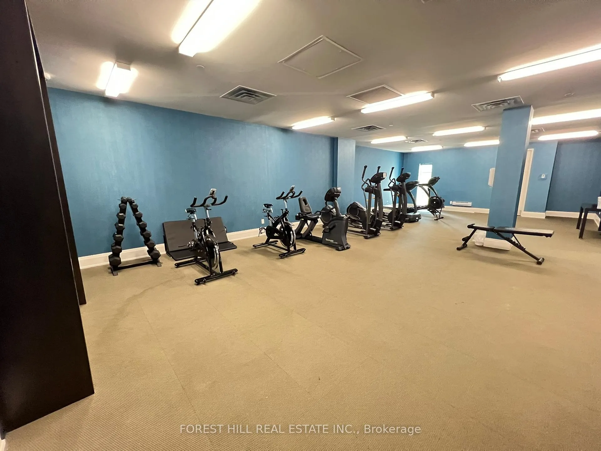 Photo 5 of Unit 604B, 15277 Yonge Street, Aurora, Aurora Village — HOMEH