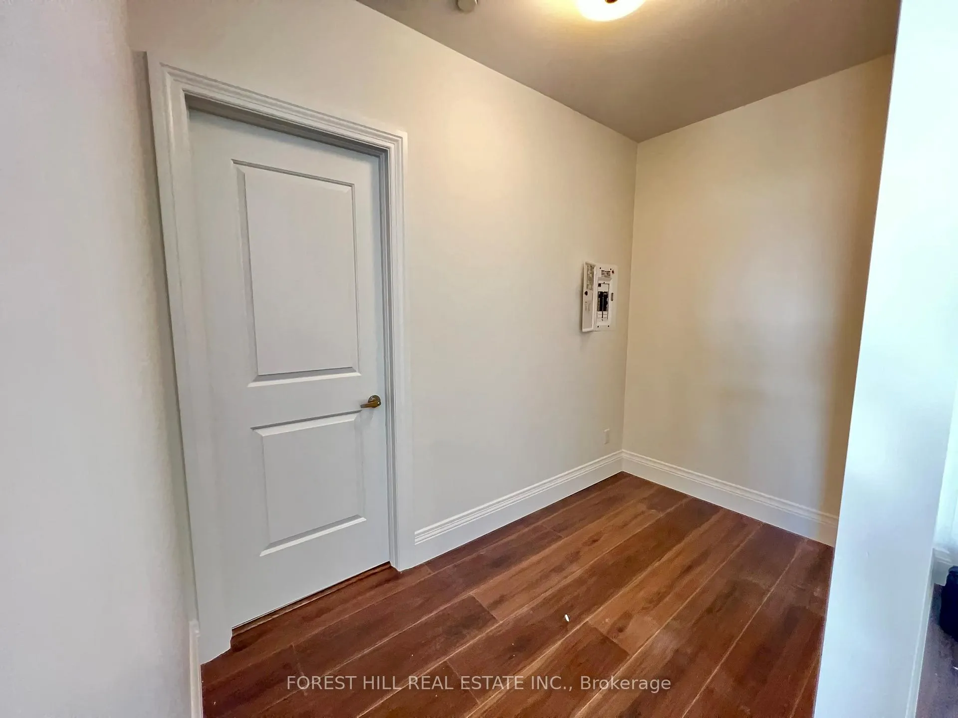 Photo 10 of Unit 604B, 15277 Yonge Street, Aurora, Aurora Village — HOMEH
