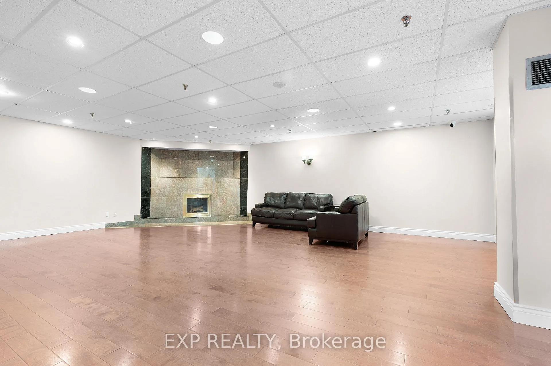 Photo 12 of Unit 1407, 30 Malta Avenue, Brampton, Fletcher's Creek South — HOMEH