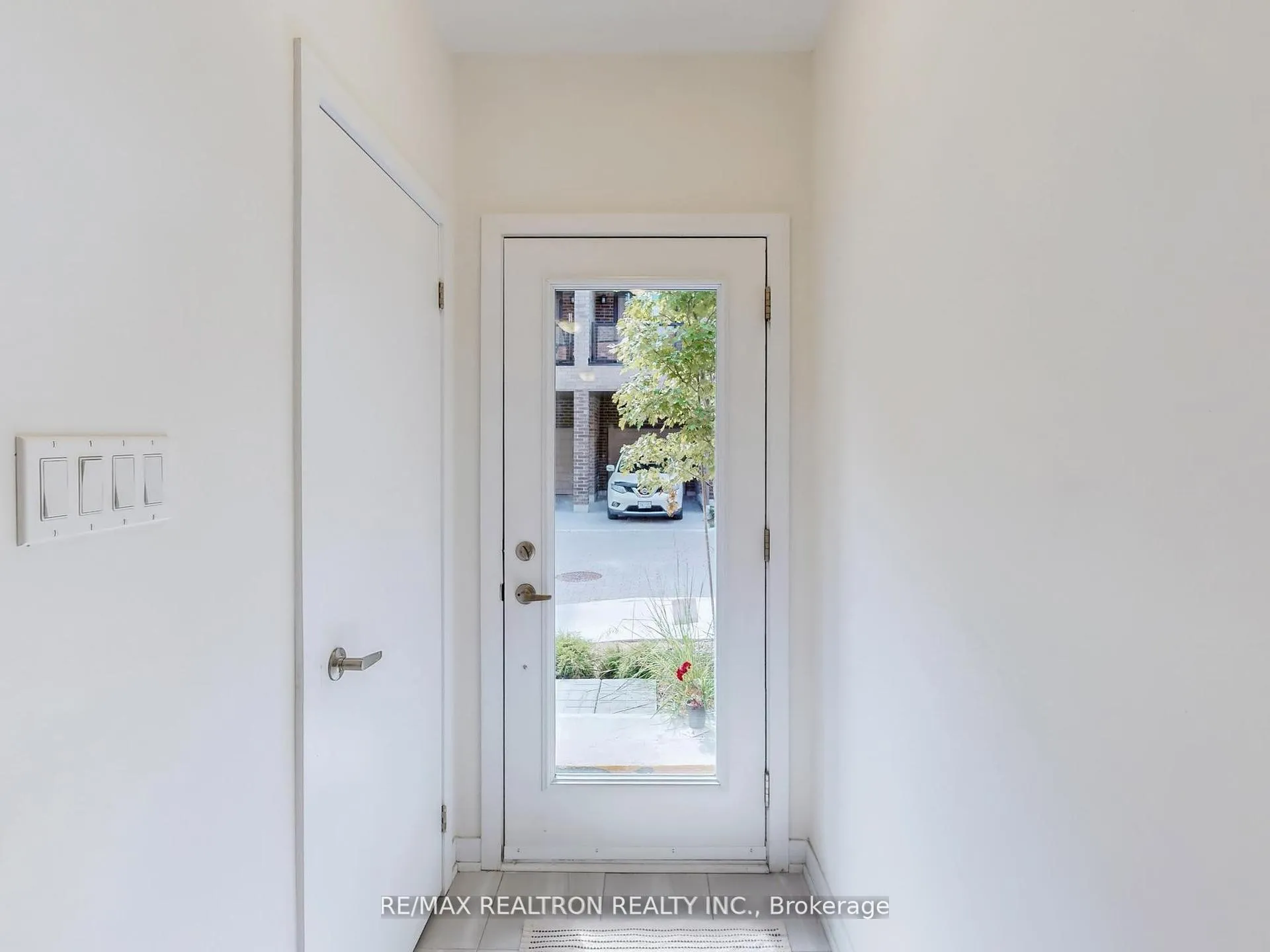 Photo 5 of Unit 1103, 1865 Pickering Parkway, Pickering, Town Centre — HOMEH
