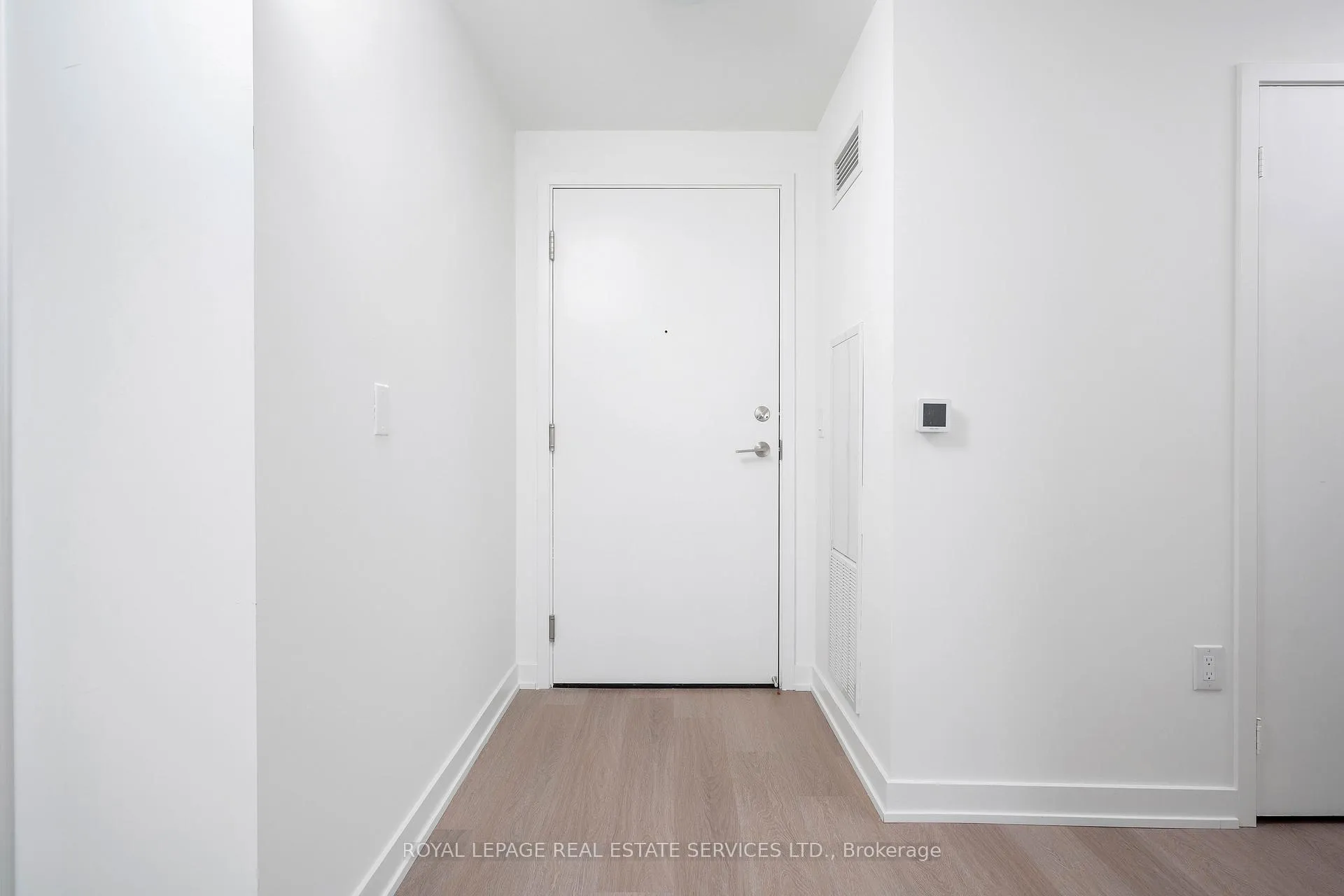 Photo 2 of Unit 803, 859 The Queensway, Etobicoke, Stonegate-Queensway — HOMEH