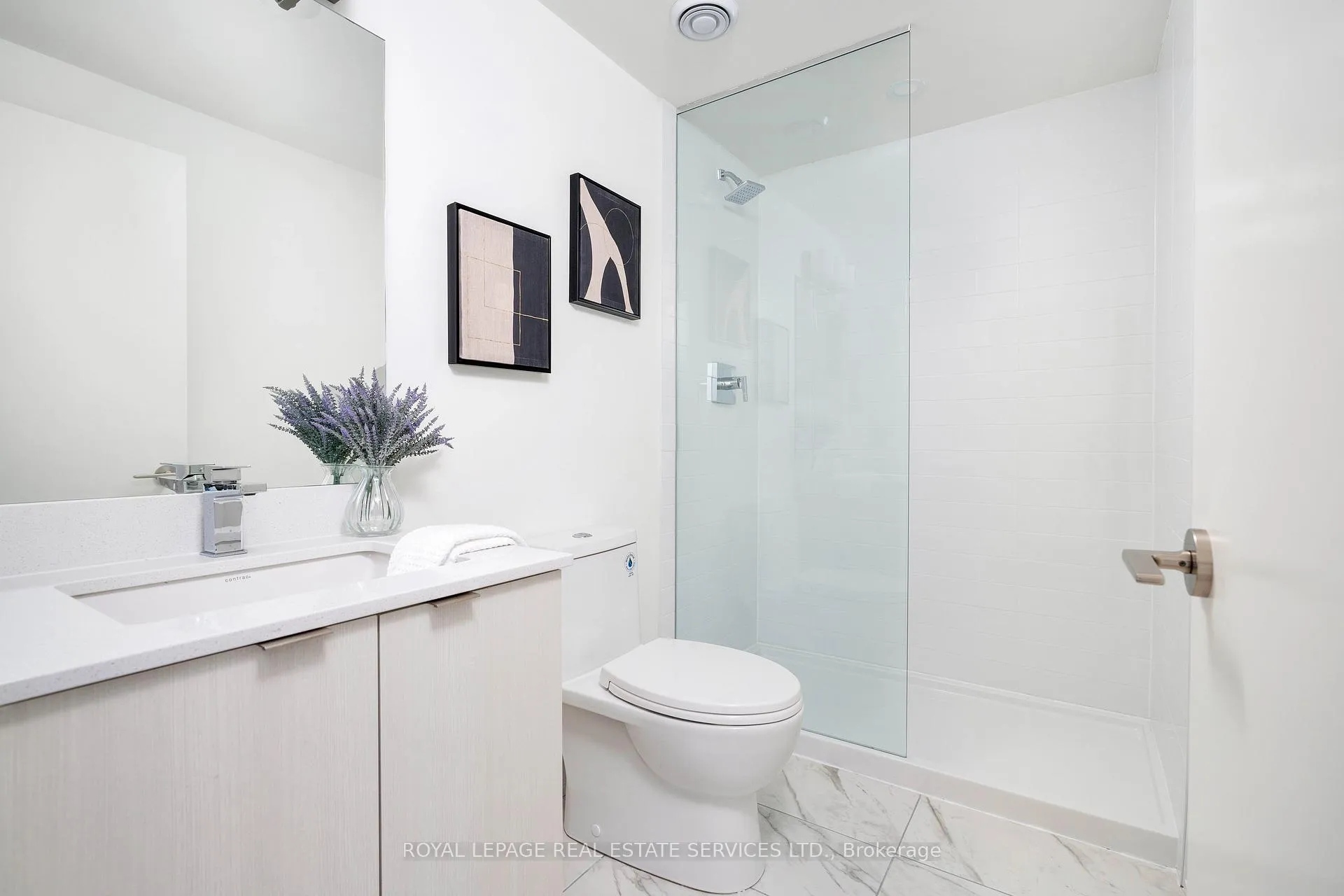 Photo 5 of Unit 803, 859 The Queensway, Etobicoke, Stonegate-Queensway — HOMEH