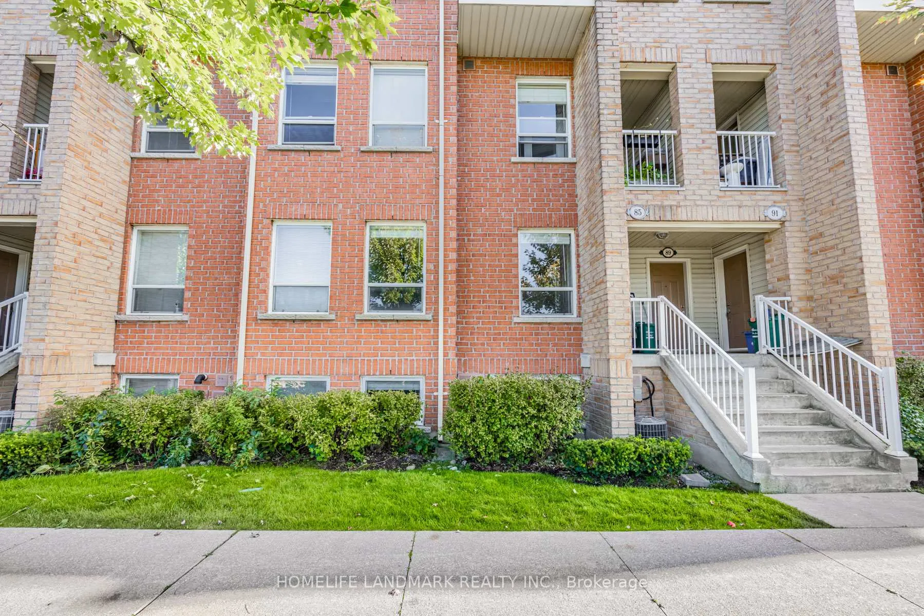 Photo 2 of 85 Sunrise Drive, Markham, Milliken Mills East — HOMEH