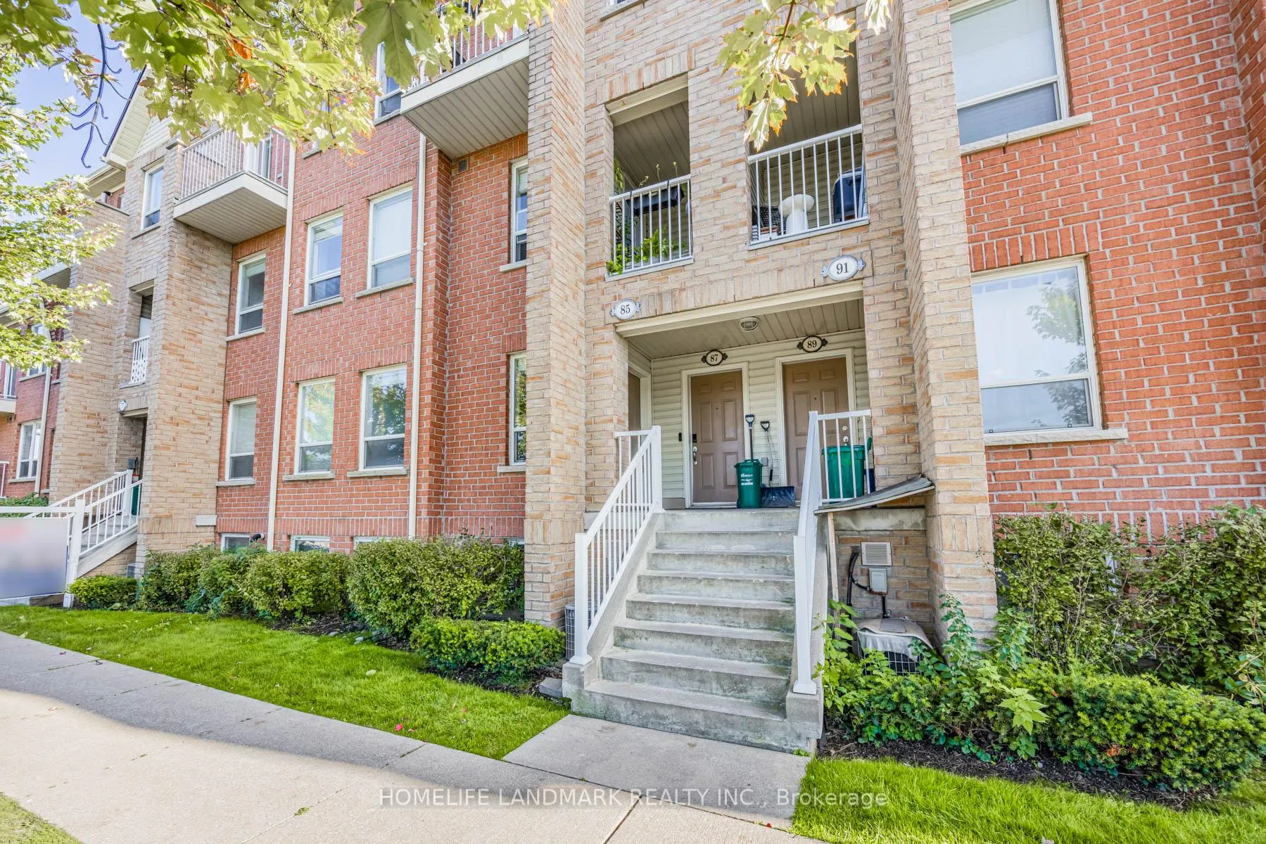Photo 3 of 85 Sunrise Drive, Markham, Milliken Mills East — HOMEH