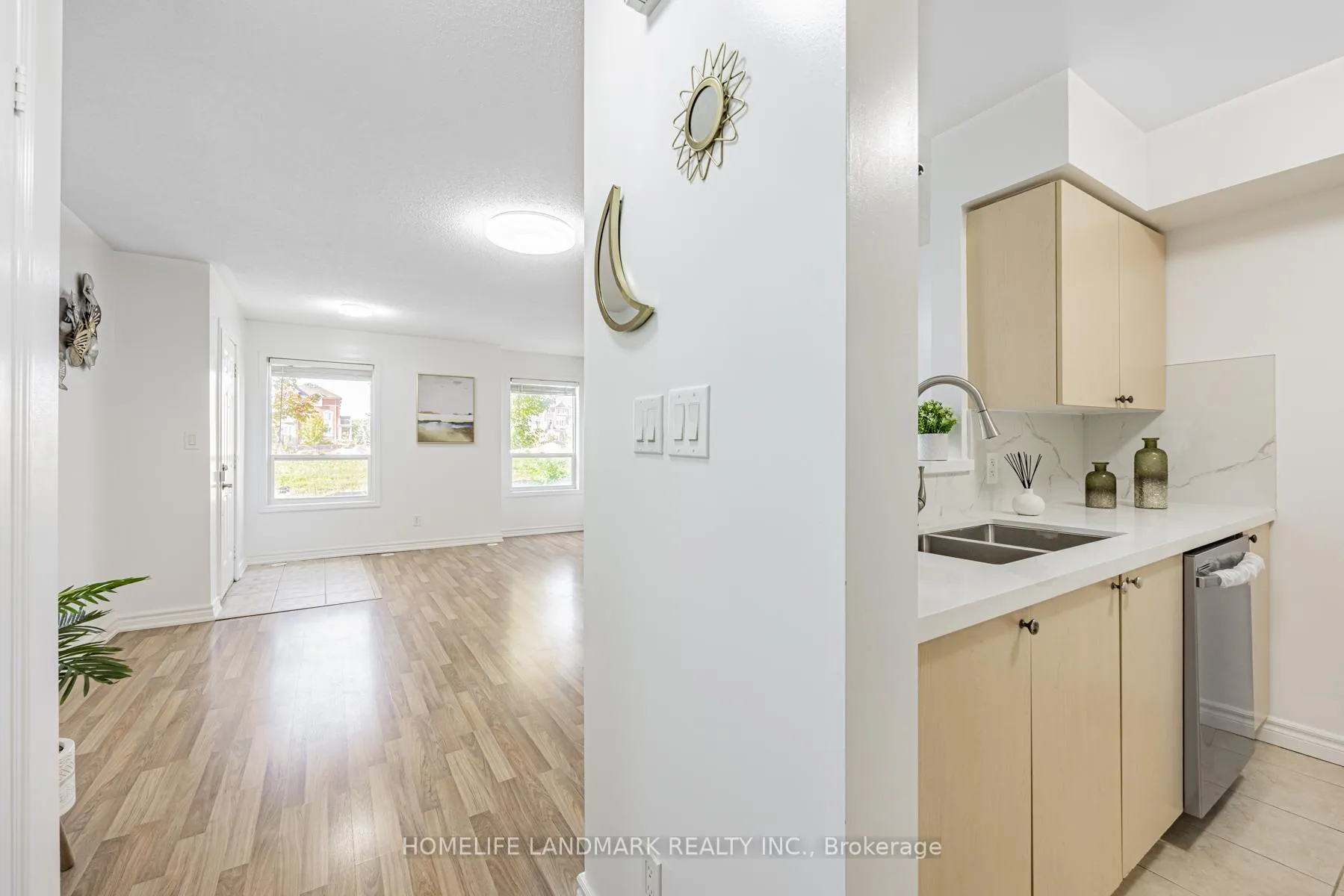Photo 9 of 85 Sunrise Drive, Markham, Milliken Mills East — HOMEH
