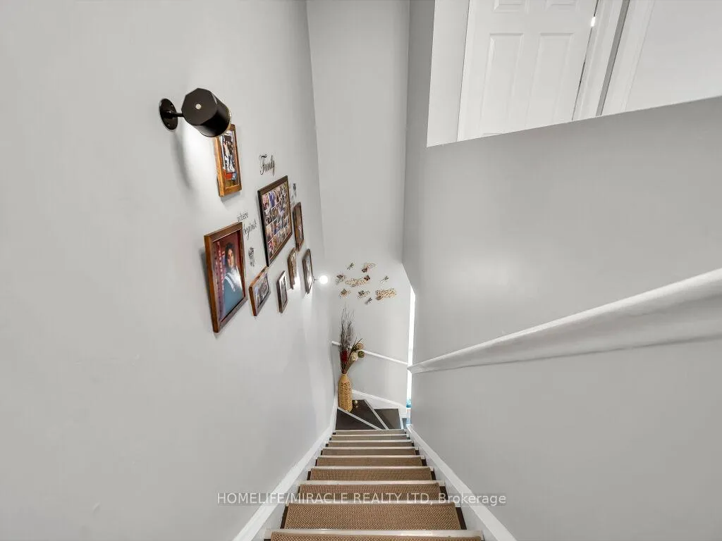 Photo 18 of Unit 3, 24 Franklin Court, Brampton, Bramalea West Industrial — HOMEH