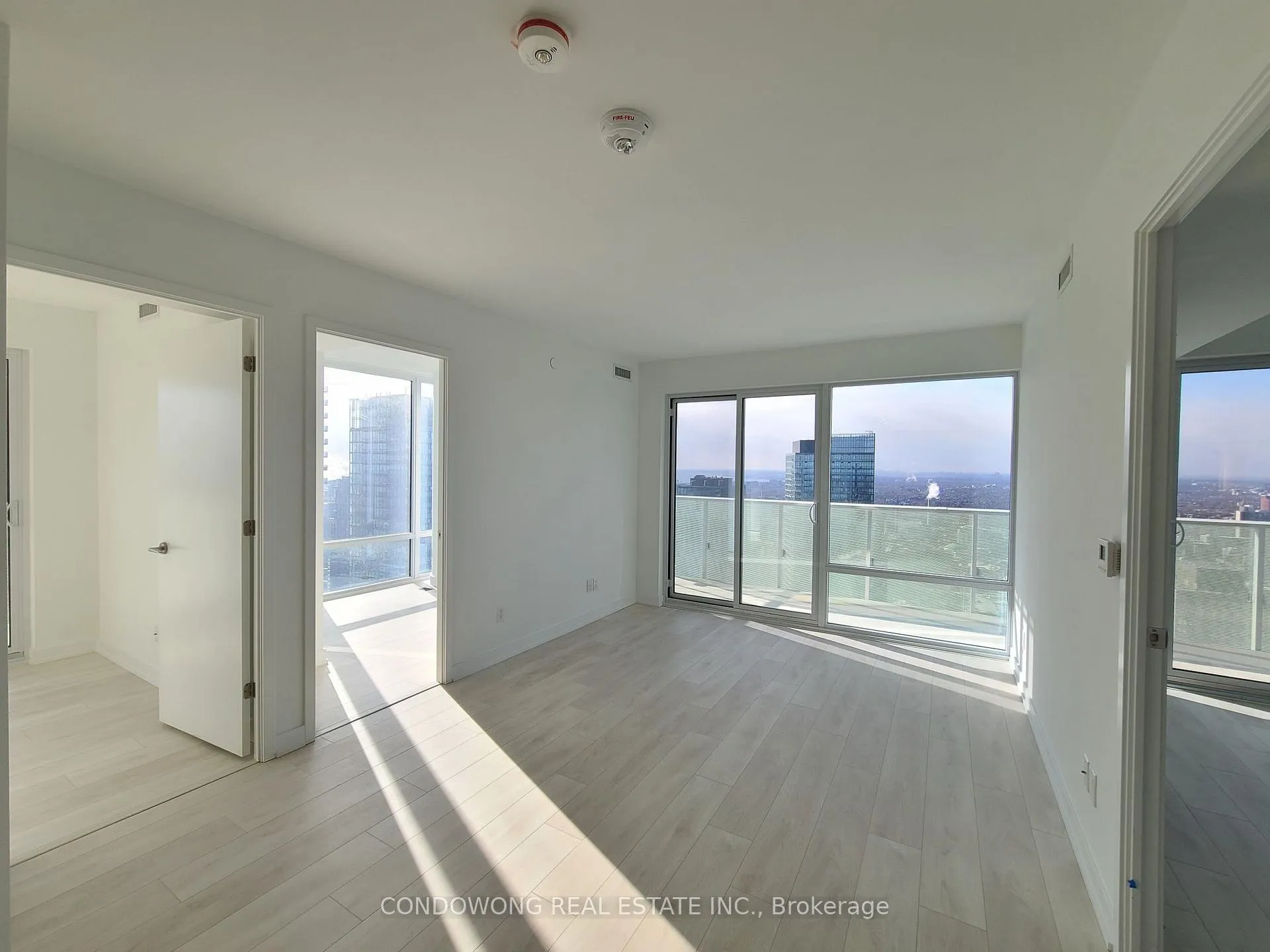 Front of Unit 4812, 501 Yonge Street