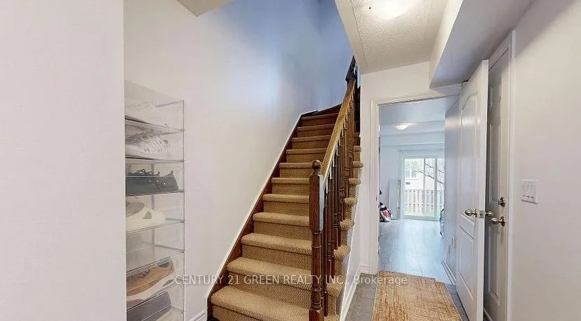 Photo 2 of 8 Bakewell Street, Brampton, Bram West — HOMEH