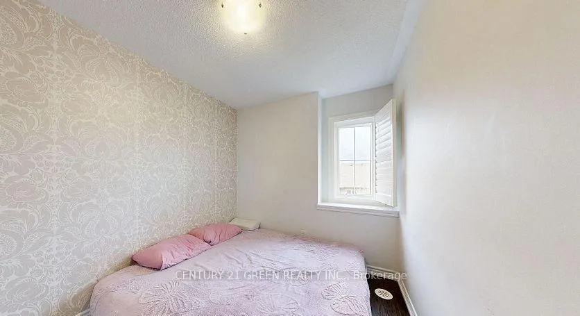 Photo 11 of 8 Bakewell Street, Brampton, Bram West — HOMEH