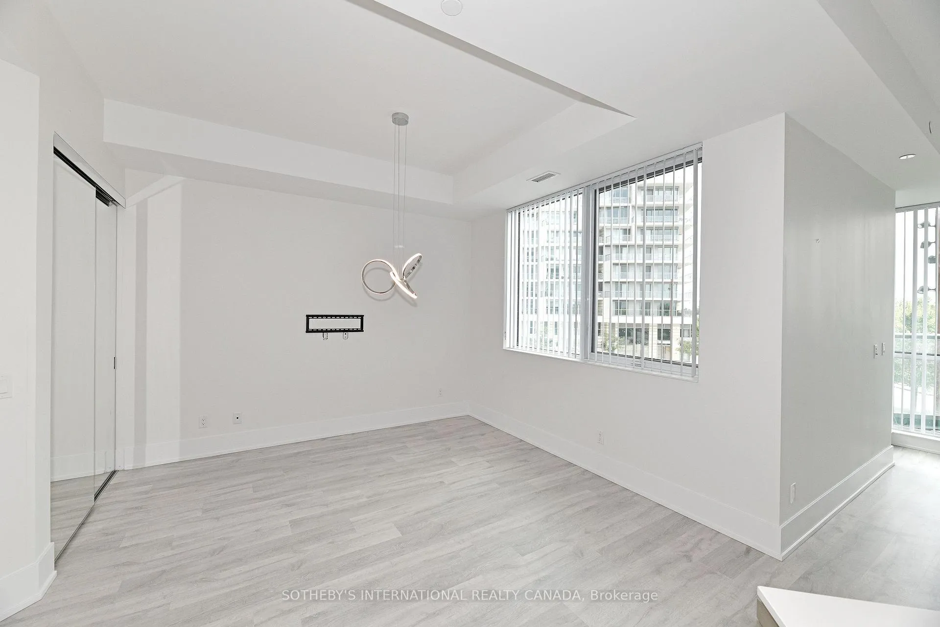 Photo 7 of Unit 217, 1 Edgewater Drive, Toronto, Waterfront Communities — HOMEH