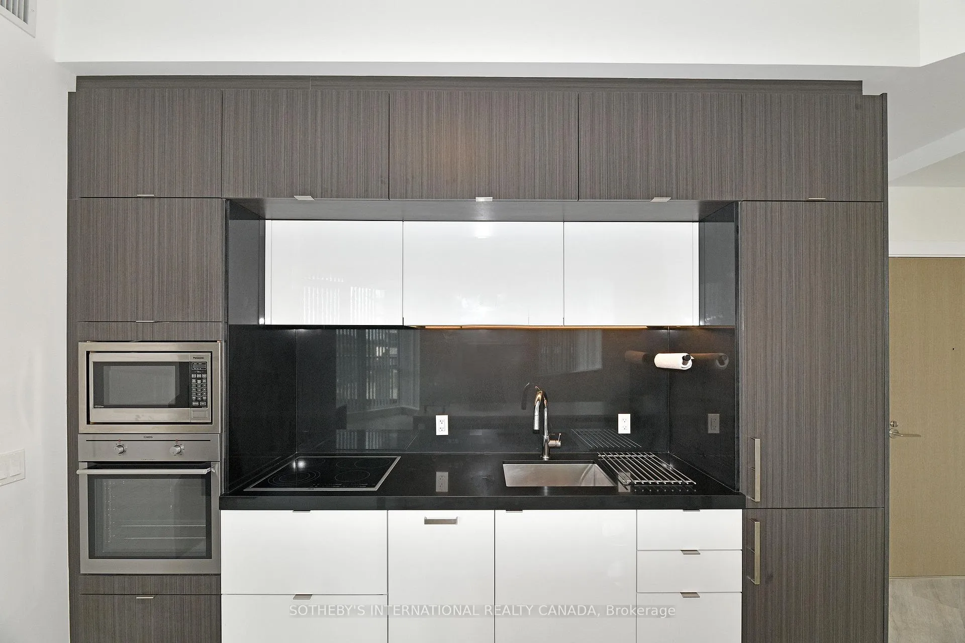 Photo 17 of Unit 217, 1 Edgewater Drive, Toronto, Waterfront Communities — HOMEH