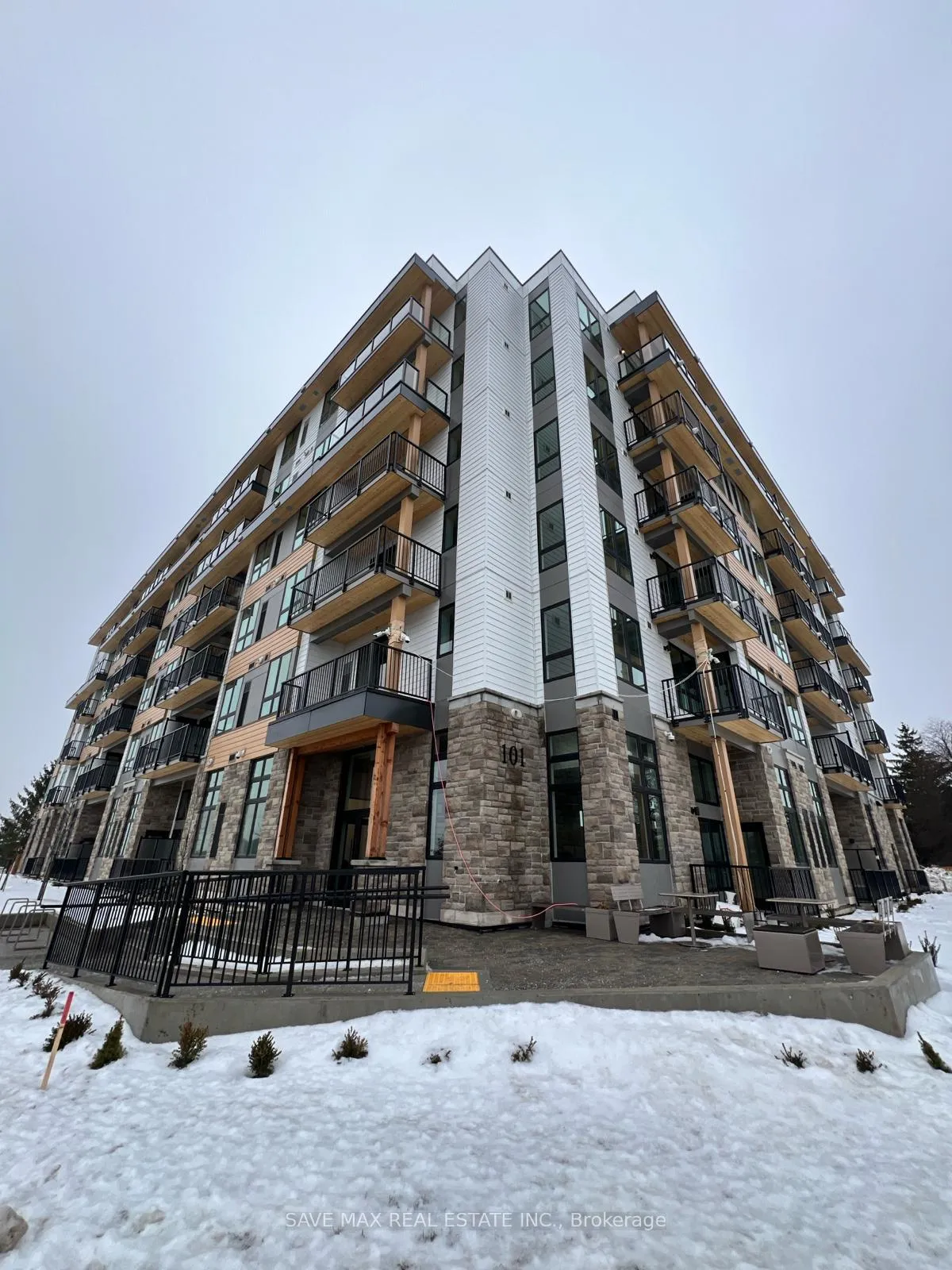 Front of Unit 404, 101 Golden Eagle Road