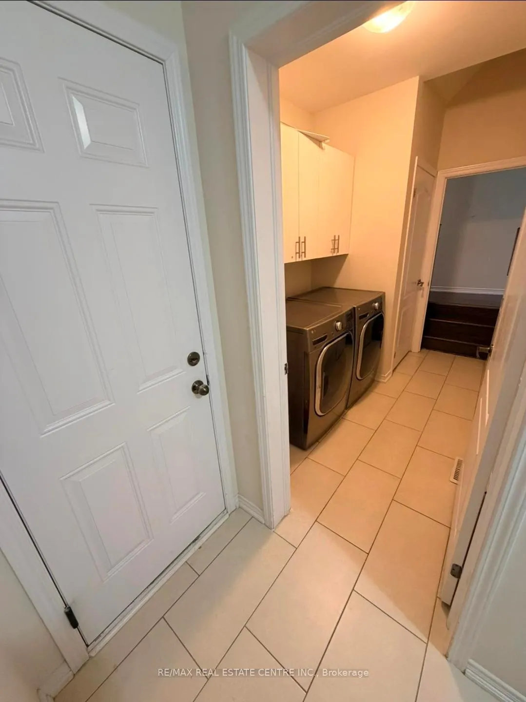 Photo 10 of 485 Queen Mary Drive, Brampton, Northwest Brampton — HOMEH