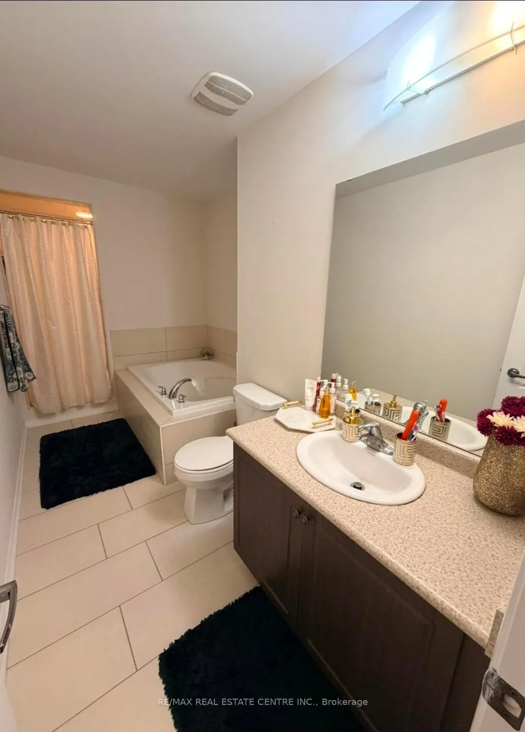 Photo 11 of 485 Queen Mary Drive, Brampton, Northwest Brampton — HOMEH