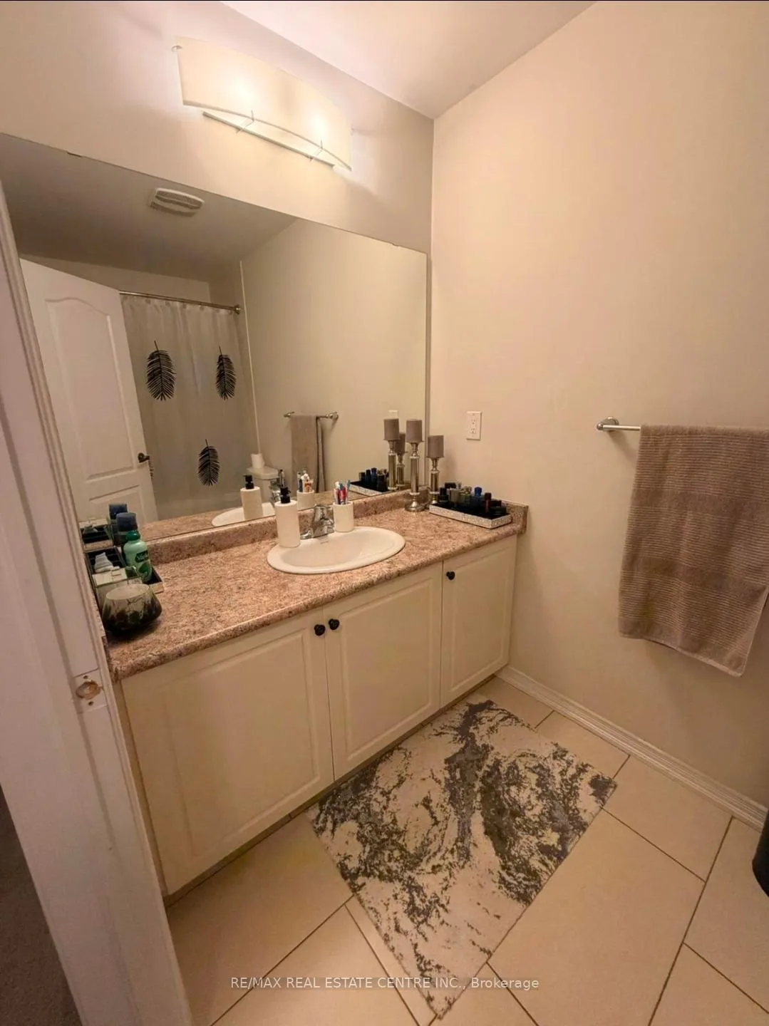 Photo 13 of 485 Queen Mary Drive, Brampton, Northwest Brampton — HOMEH