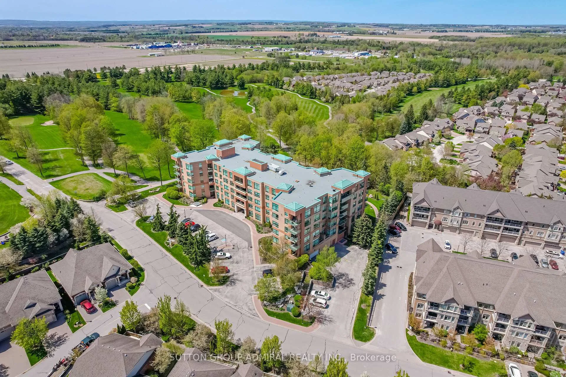 Photo 1 of Unit 412, 4 Briar Hill Heights, New Tecumseth, Rural New Tecumseth — HOMEH