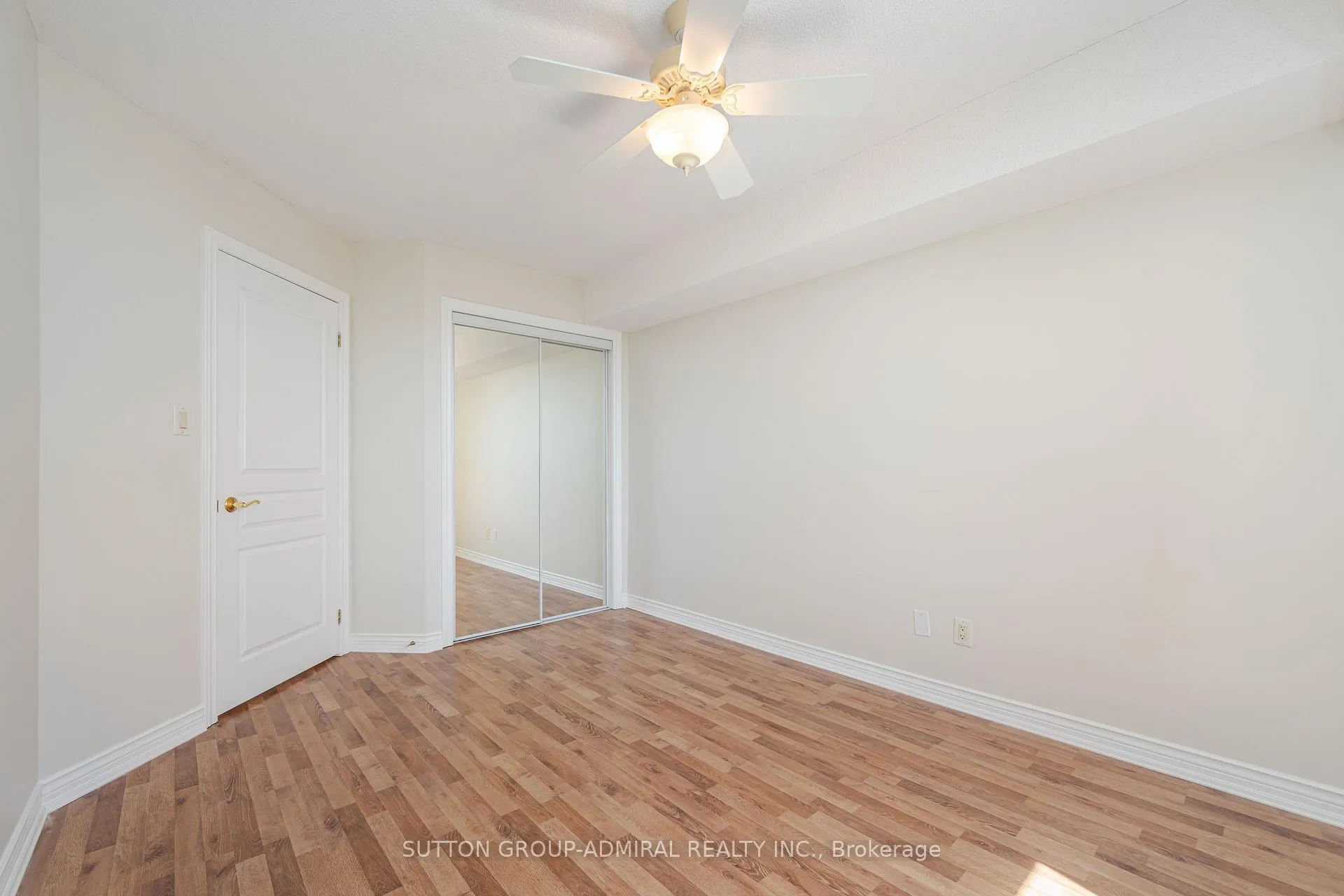 Photo 9 of Unit 412, 4 Briar Hill Heights, New Tecumseth, Rural New Tecumseth — HOMEH