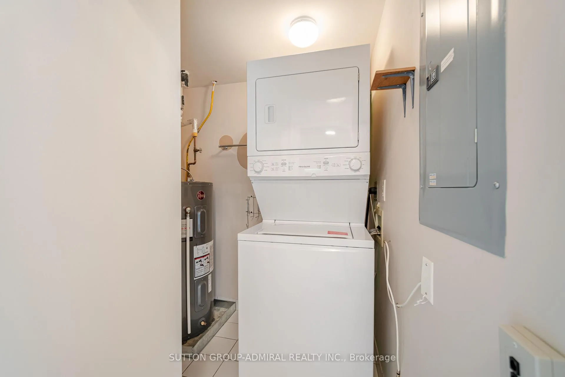 Photo 11 of Unit 412, 4 Briar Hill Heights, New Tecumseth, Rural New Tecumseth — HOMEH