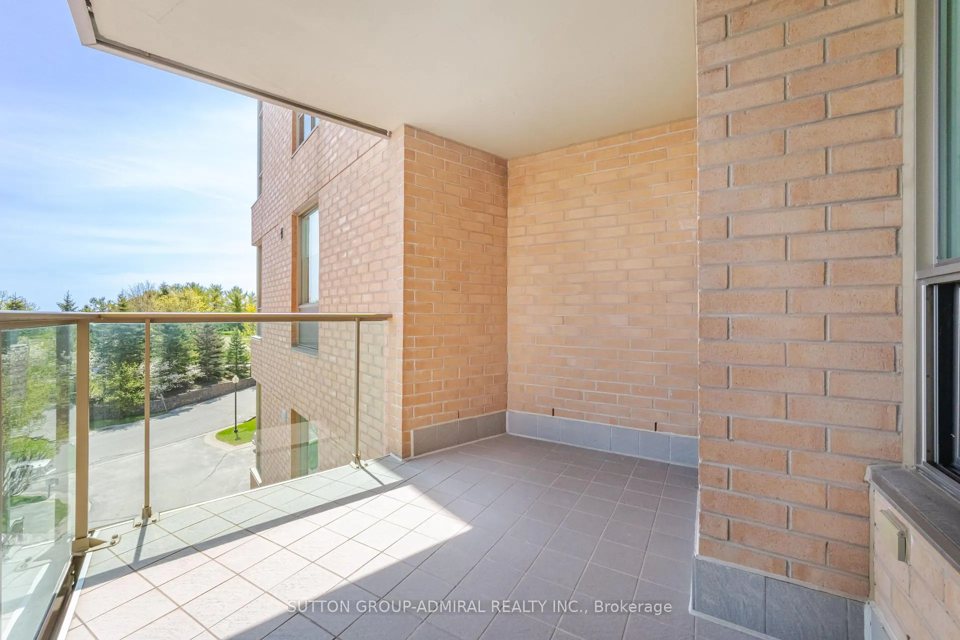 Photo 12 of Unit 412, 4 Briar Hill Heights, New Tecumseth, Rural New Tecumseth — HOMEH