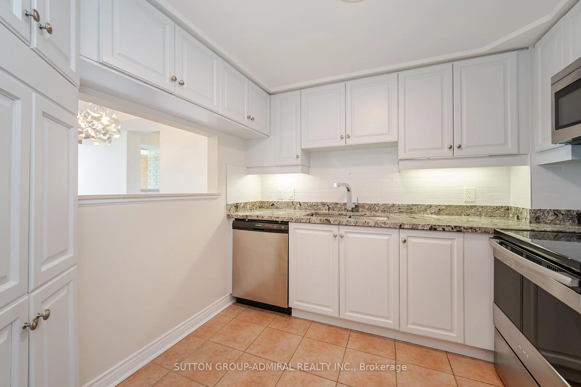 Photo 27 of Unit 412, 4 Briar Hill Heights, New Tecumseth, Rural New Tecumseth — HOMEH