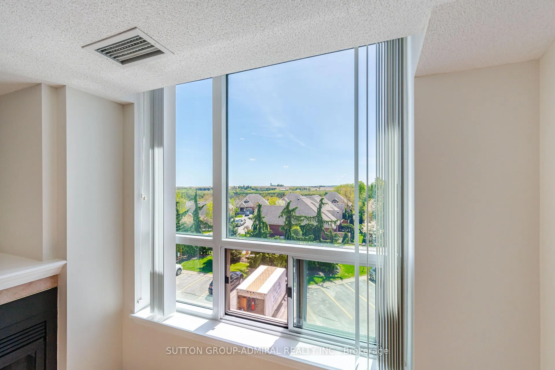 Photo 31 of Unit 412, 4 Briar Hill Heights, New Tecumseth, Rural New Tecumseth — HOMEH