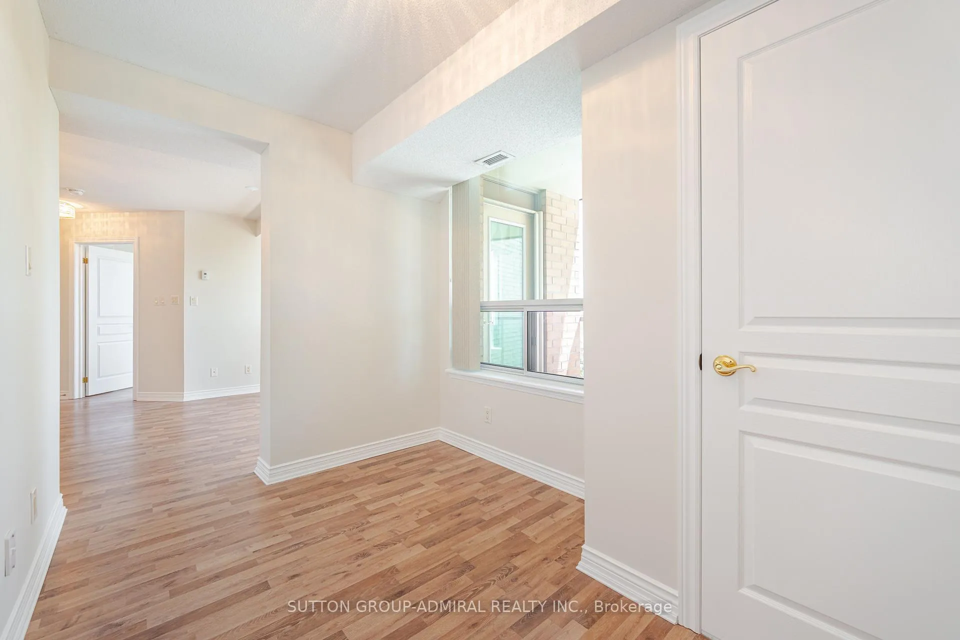 Photo 36 of Unit 412, 4 Briar Hill Heights, New Tecumseth, Rural New Tecumseth — HOMEH