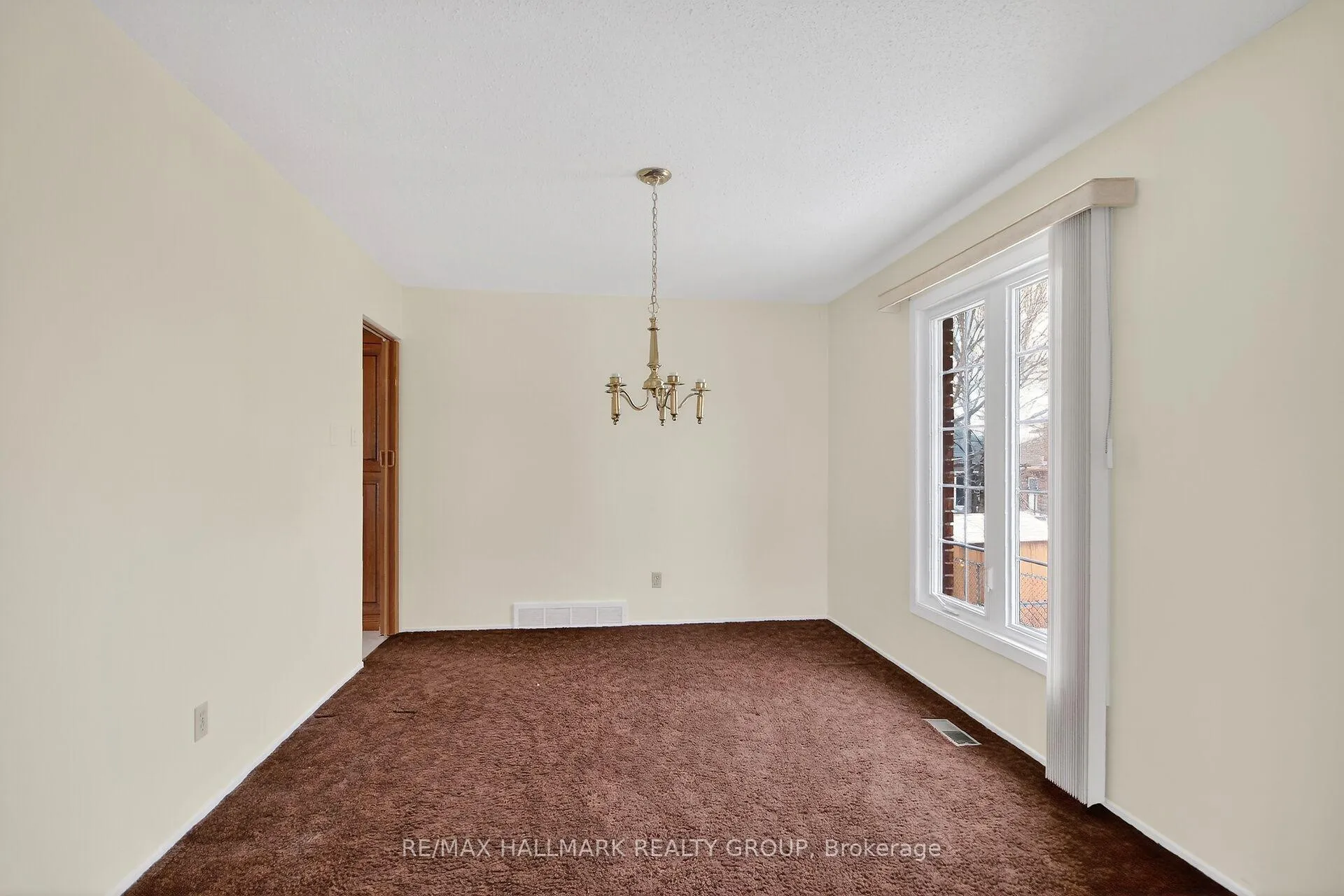 Photo 9 of 1050 Plante Drive, Ottawa, Hunt Club/Western Community — HOMEH